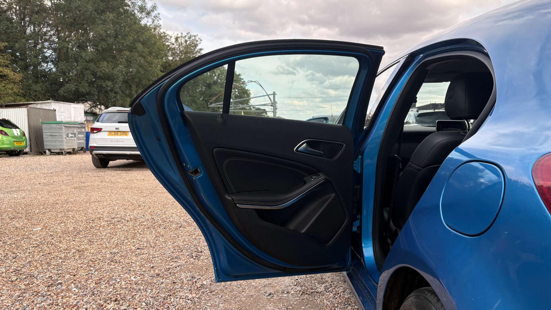 Mercedes-Benz A-Class view 37