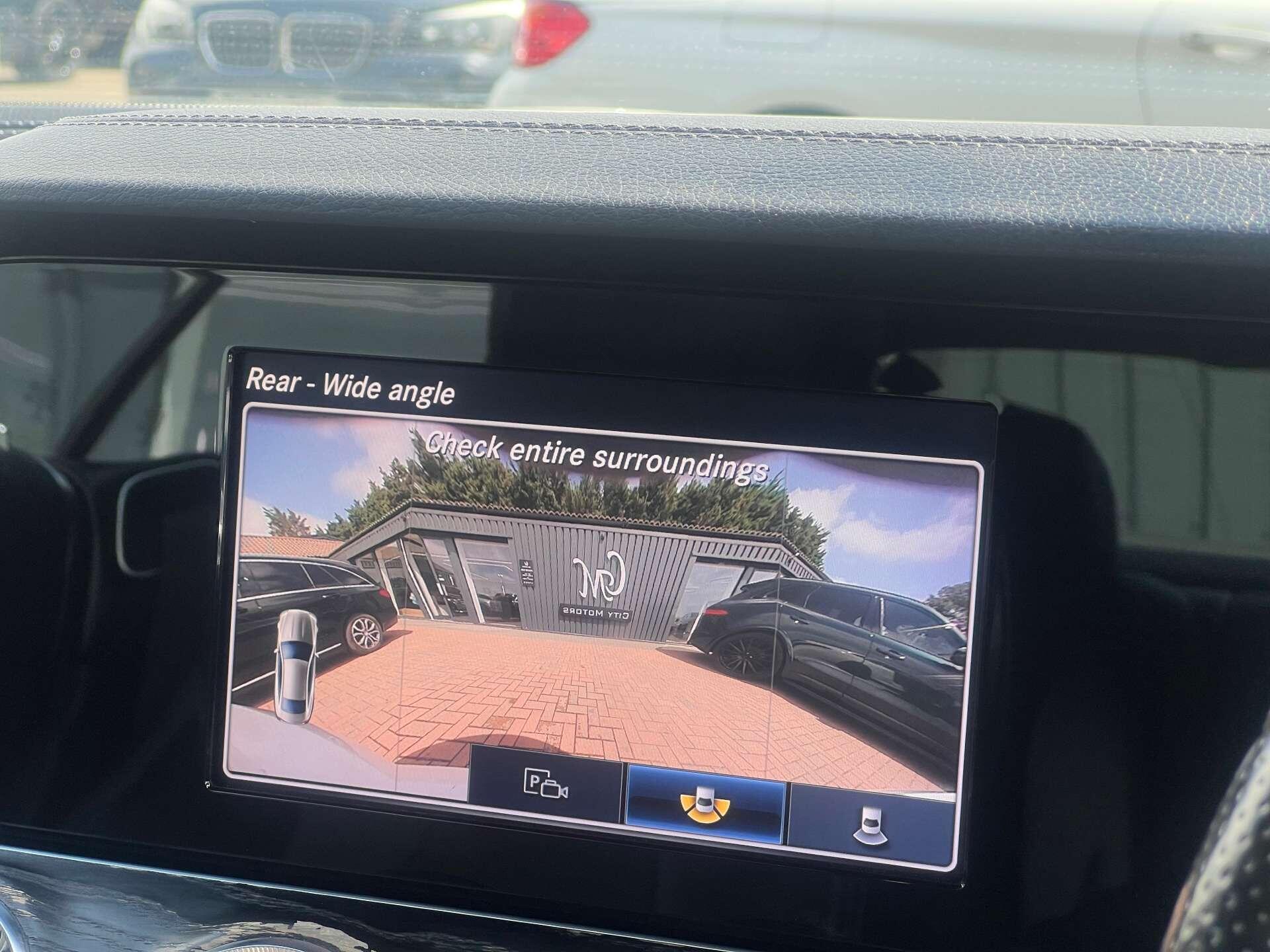 Mercedes-Benz E-Class view 21