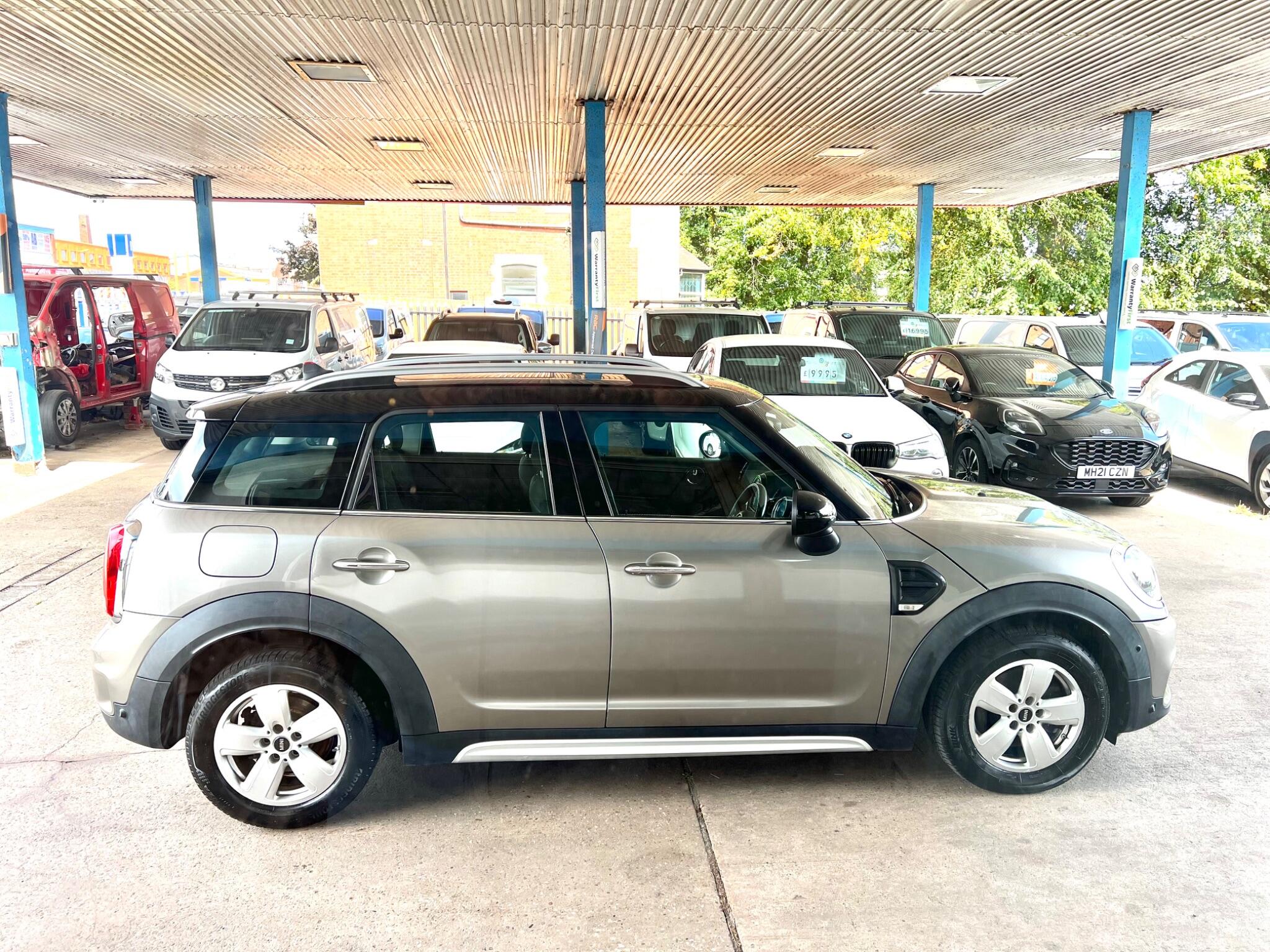 Mini Countryman view 15