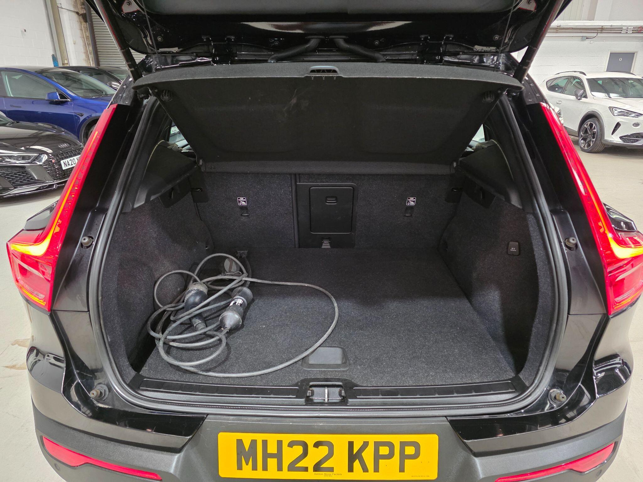 Volvo XC40 view 31