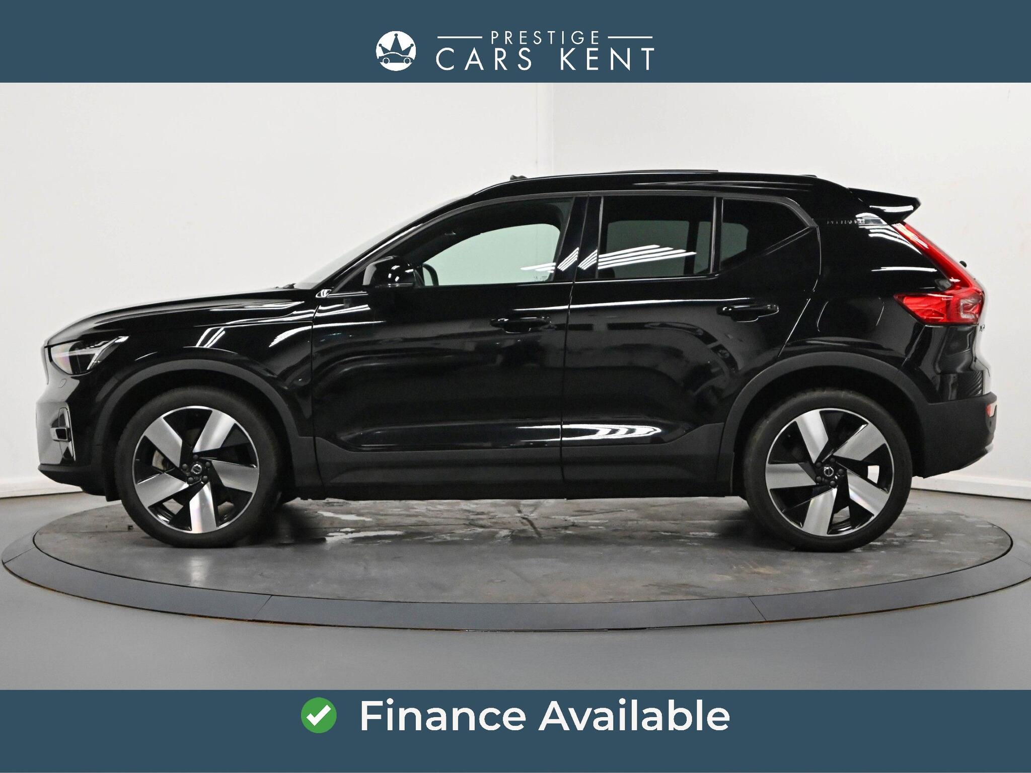 Volvo XC40 view 4