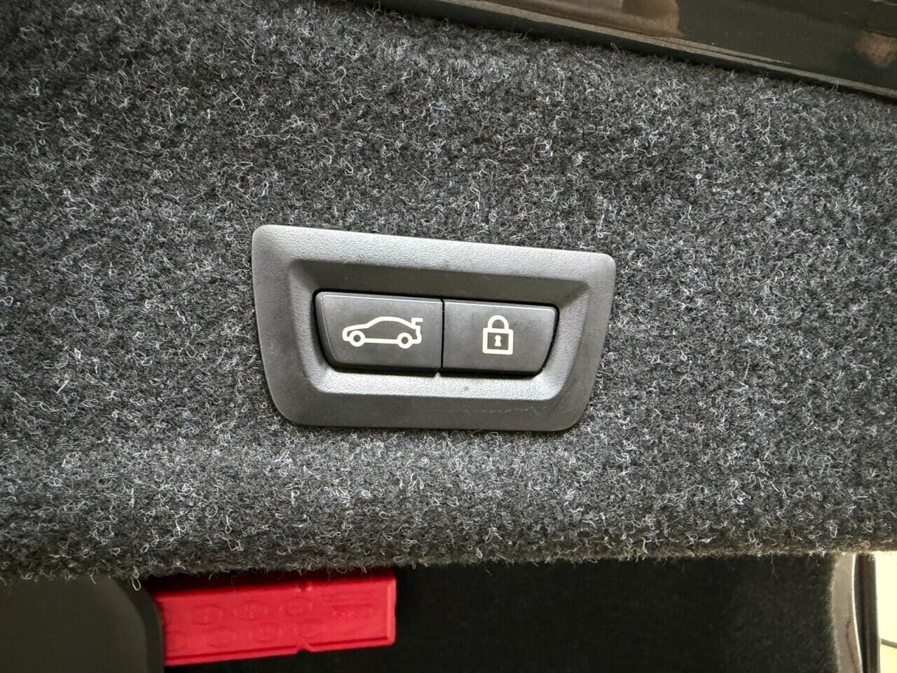 BMW 3 Series view 21