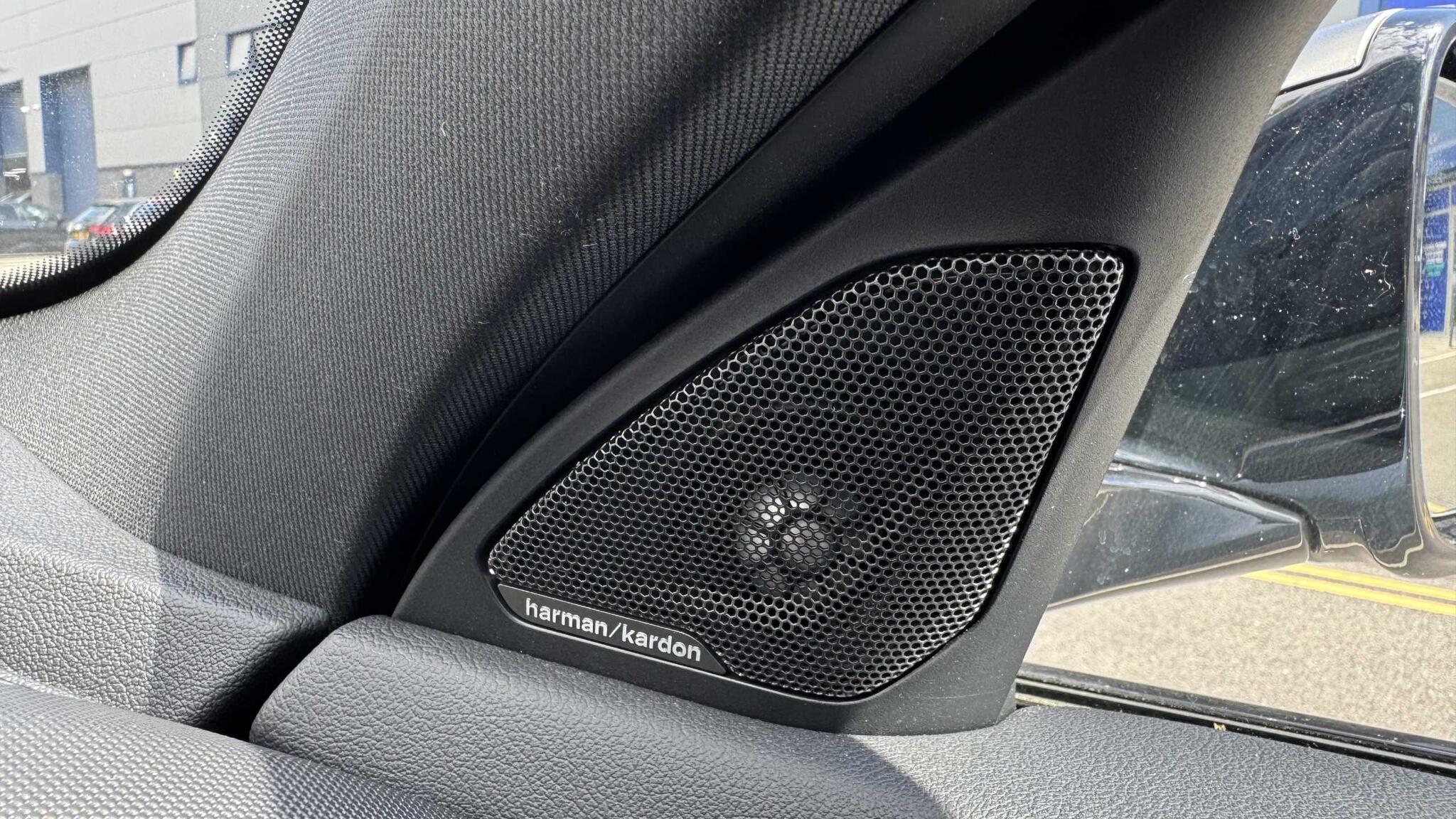BMW 1 Series view 28