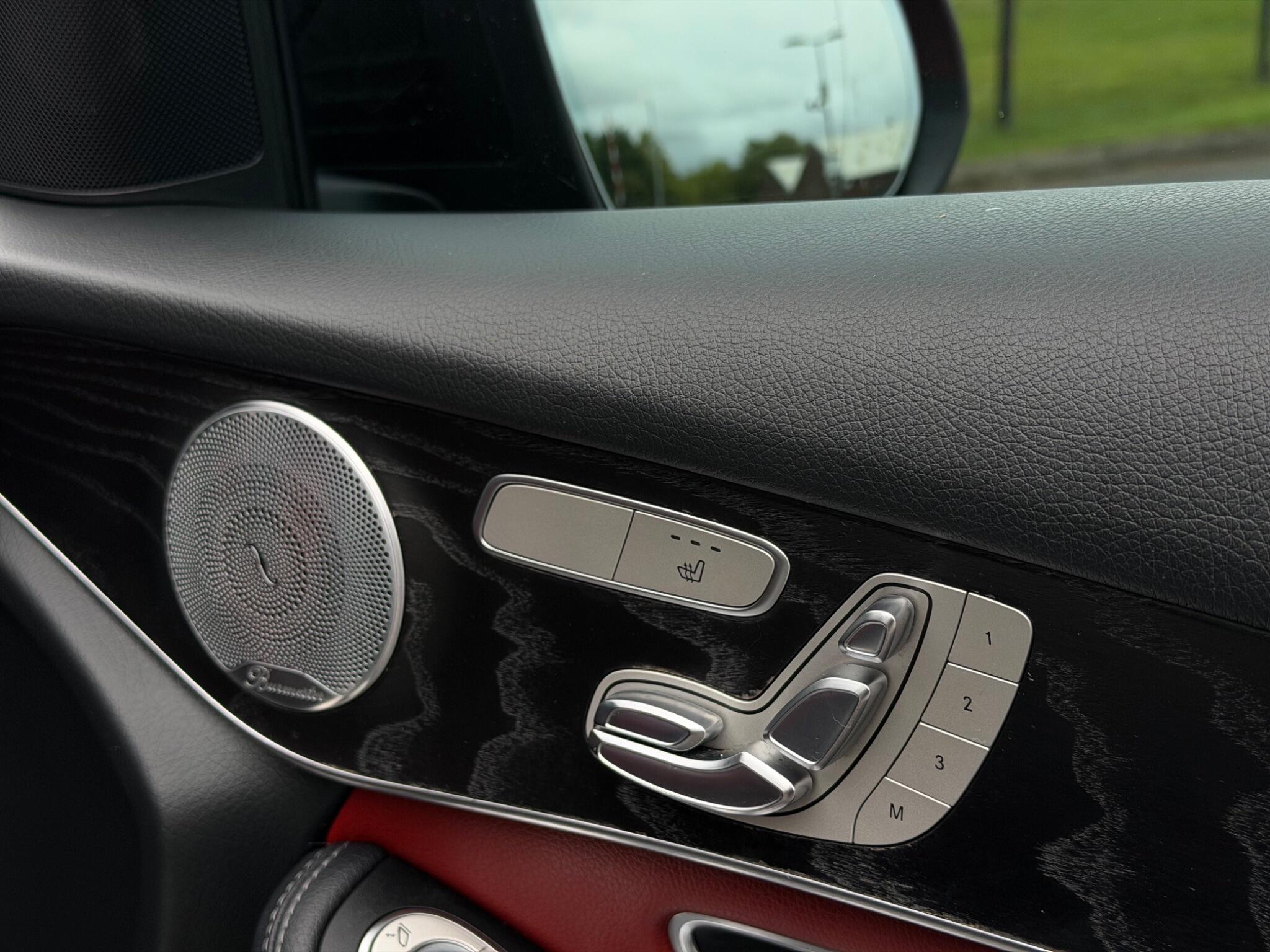 Mercedes-Benz GLC view 30