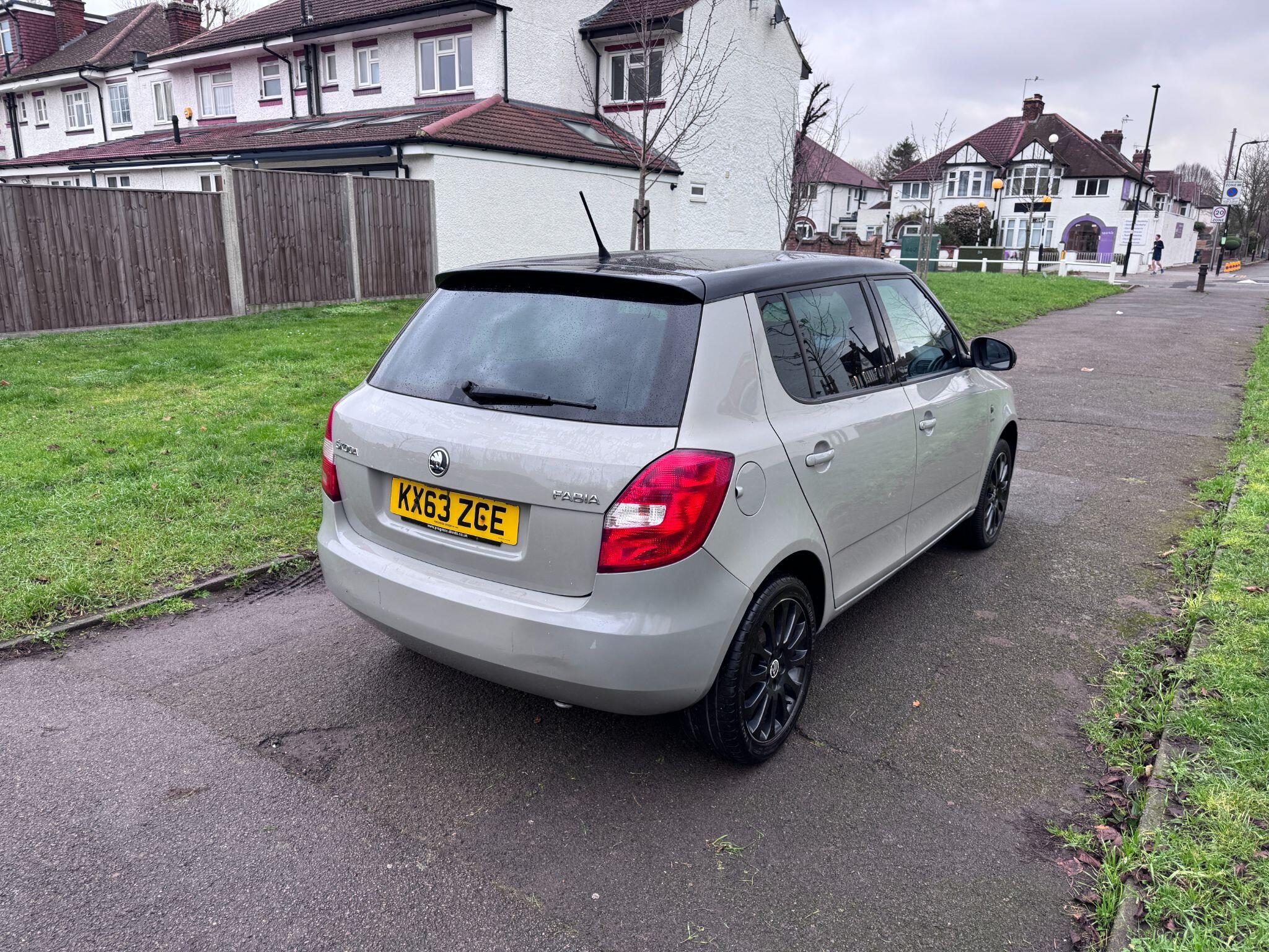 2013 Skoda Fabia image 11