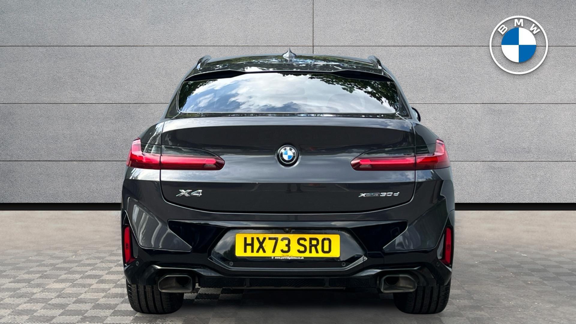 BMW X4 view 15