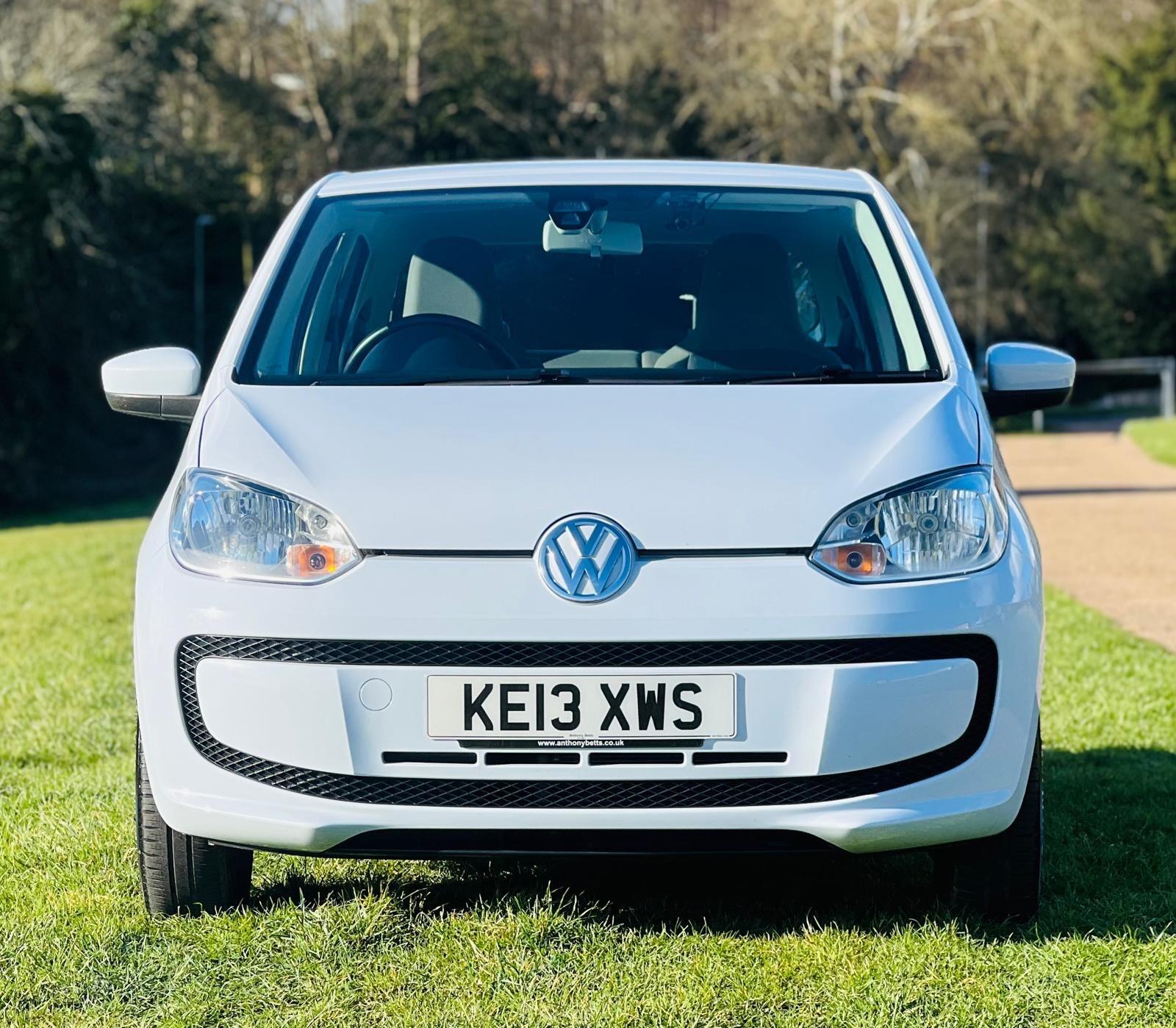 2013 Volkswagen up! image 8