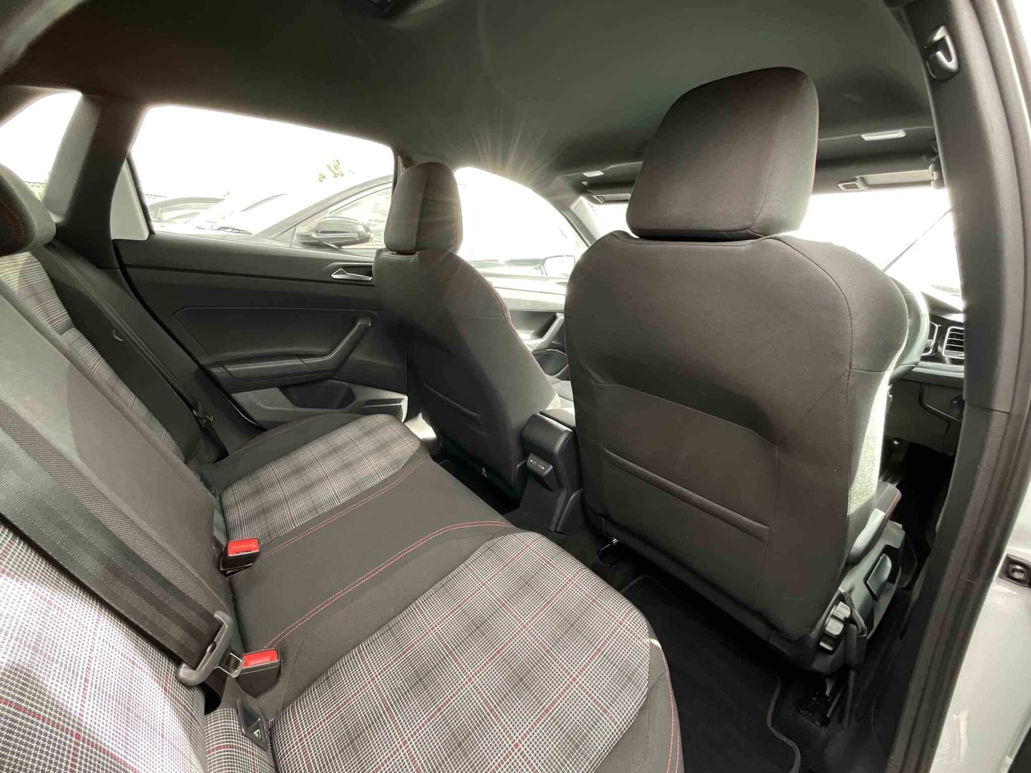 Volkswagen Polo view 10