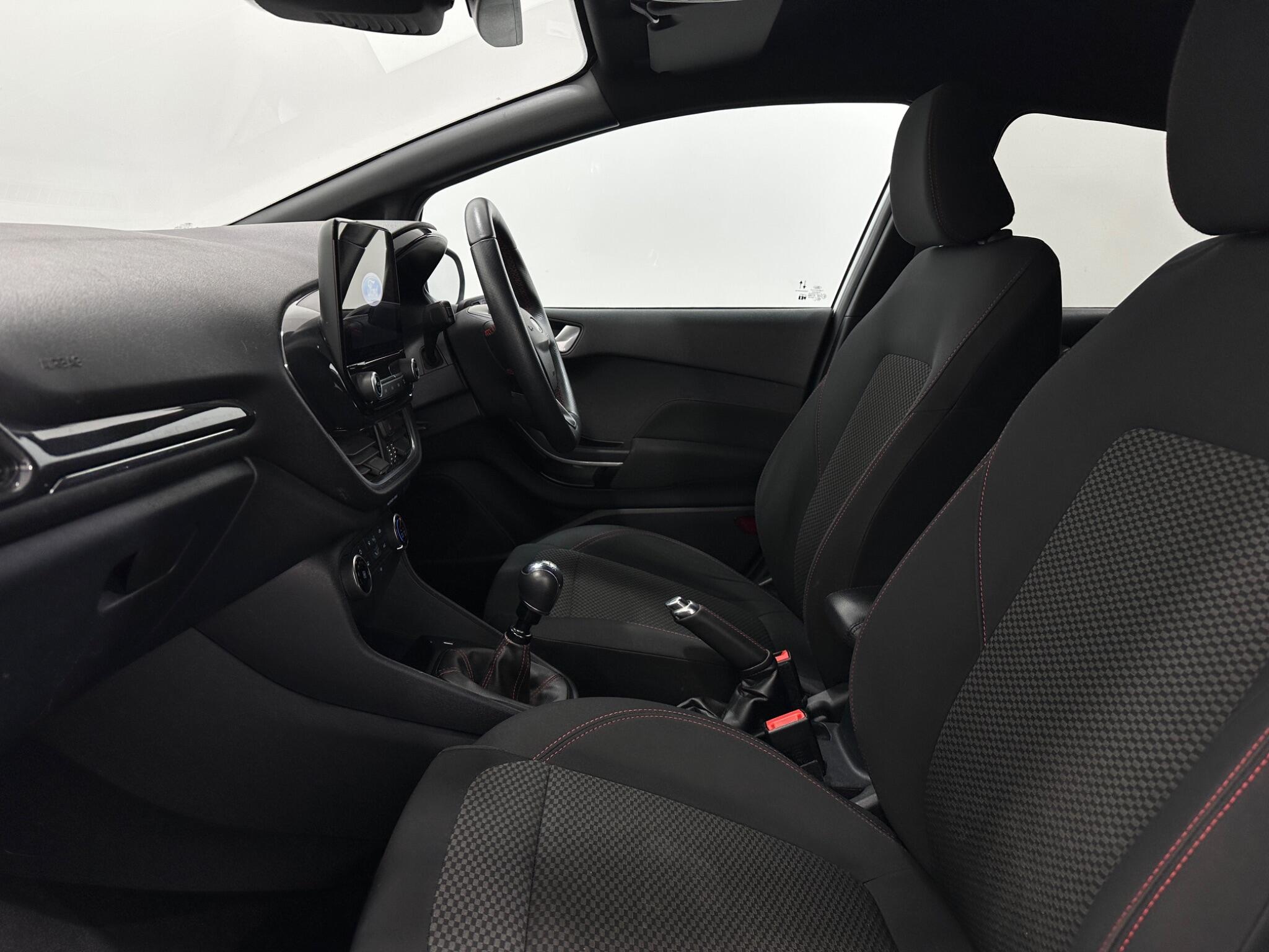 Ford Fiesta view 34