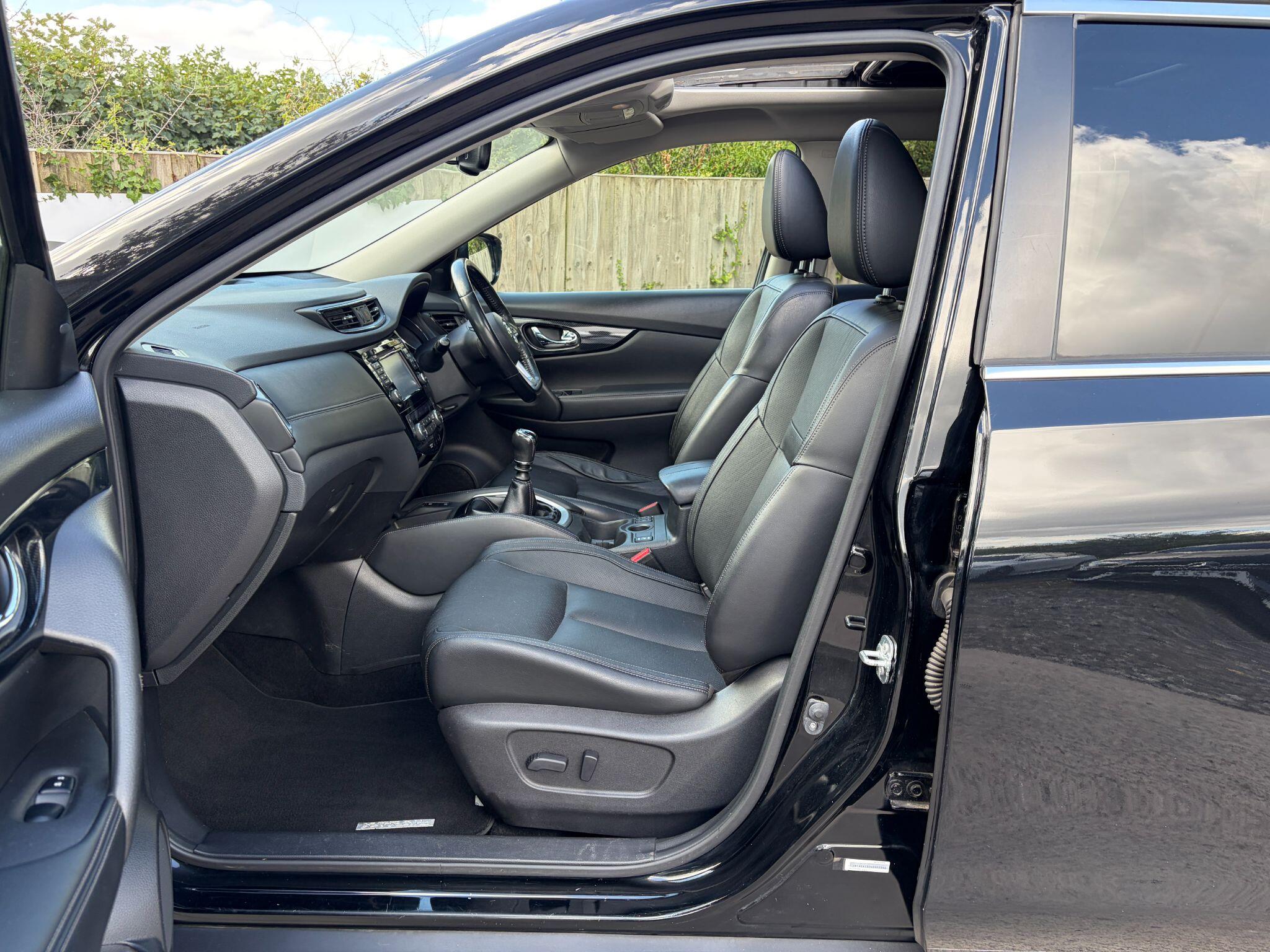 Nissan X-Trail view 14