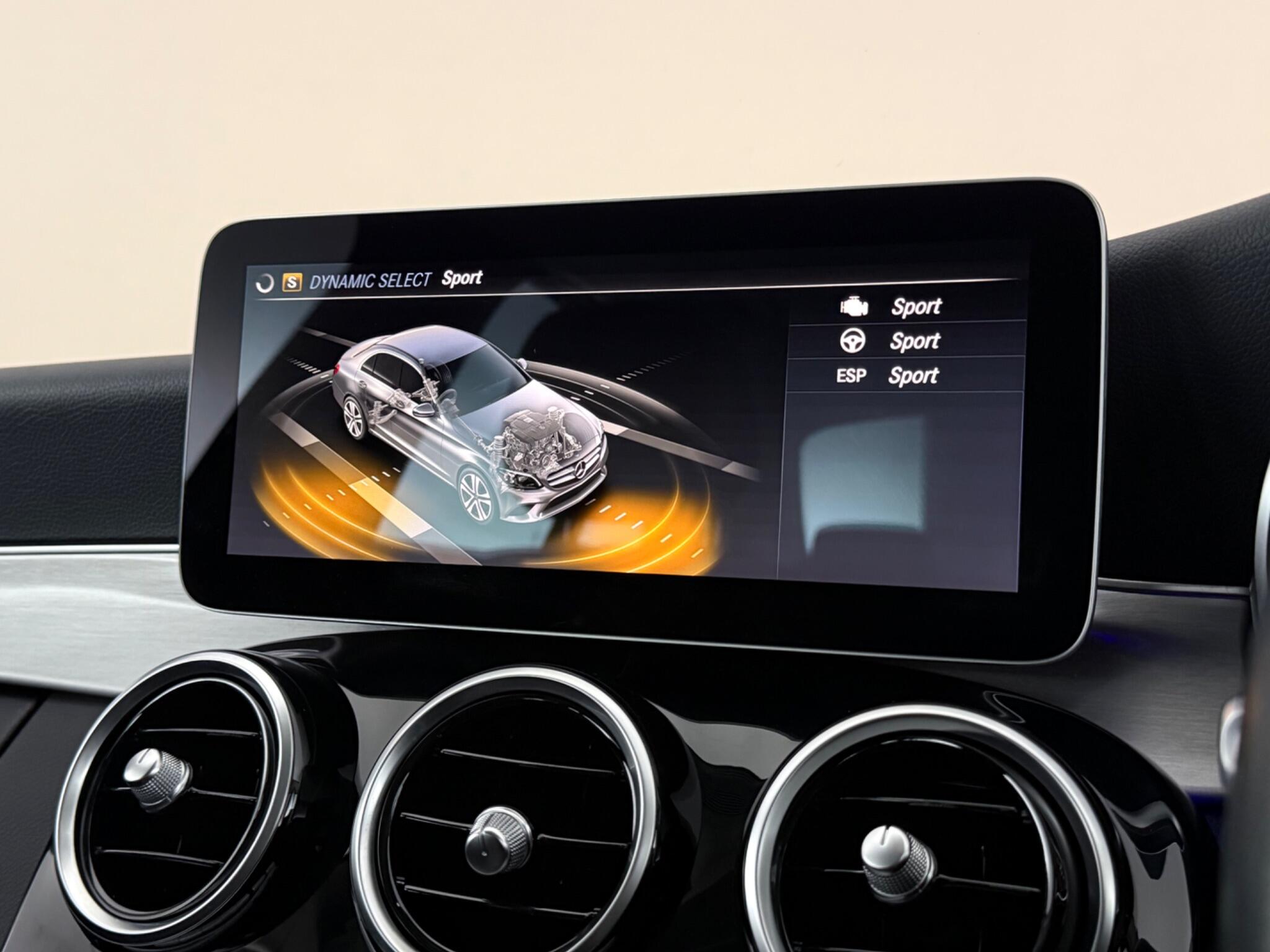 Mercedes-Benz C-Class view 26