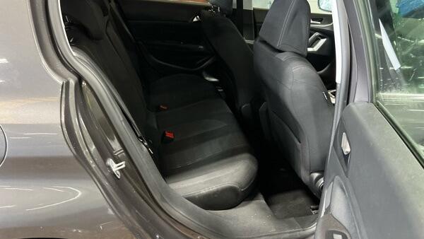 Peugeot 308 view 4