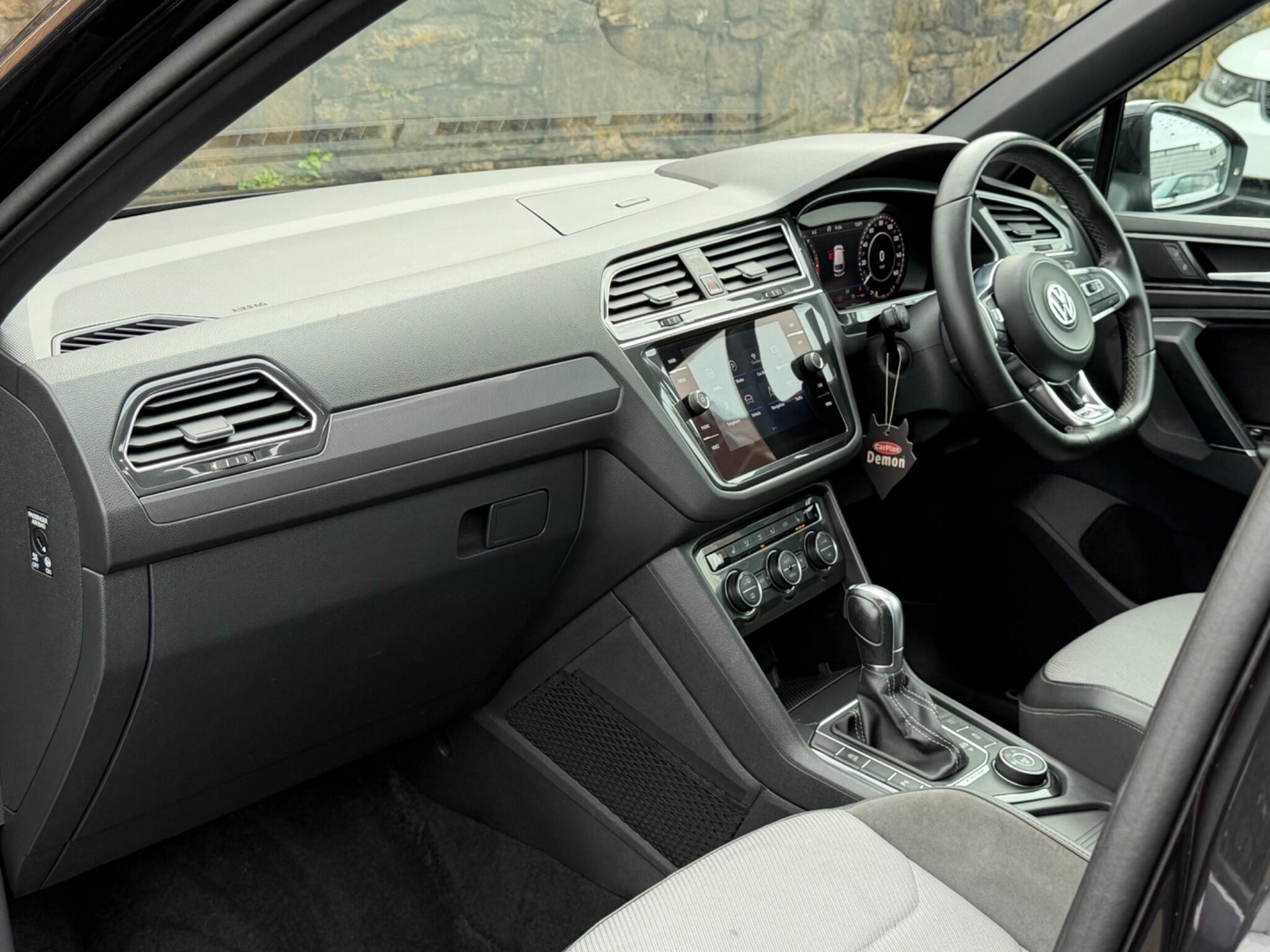 Volkswagen Tiguan view 15