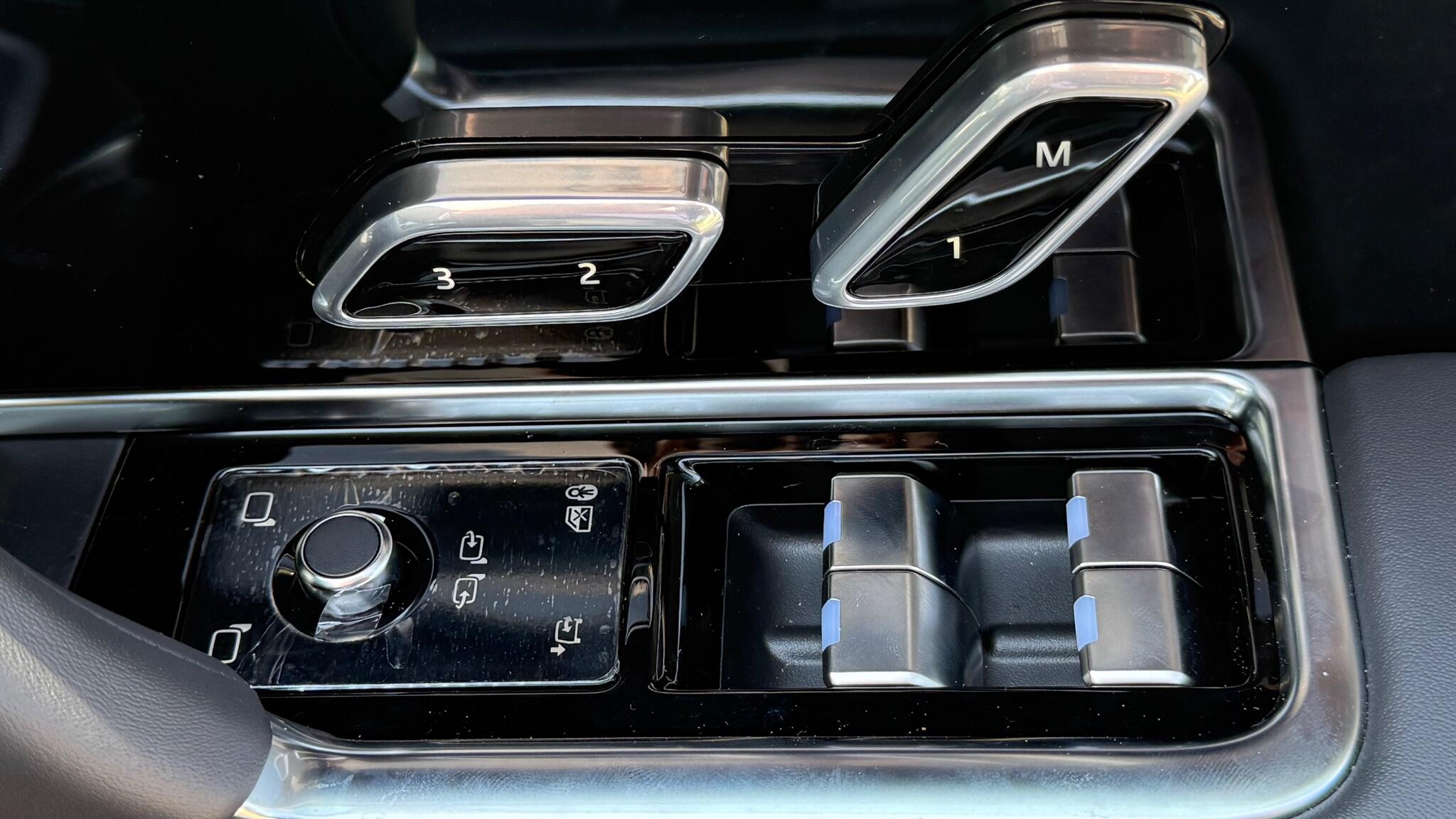 Land Rover Range Rover view 19