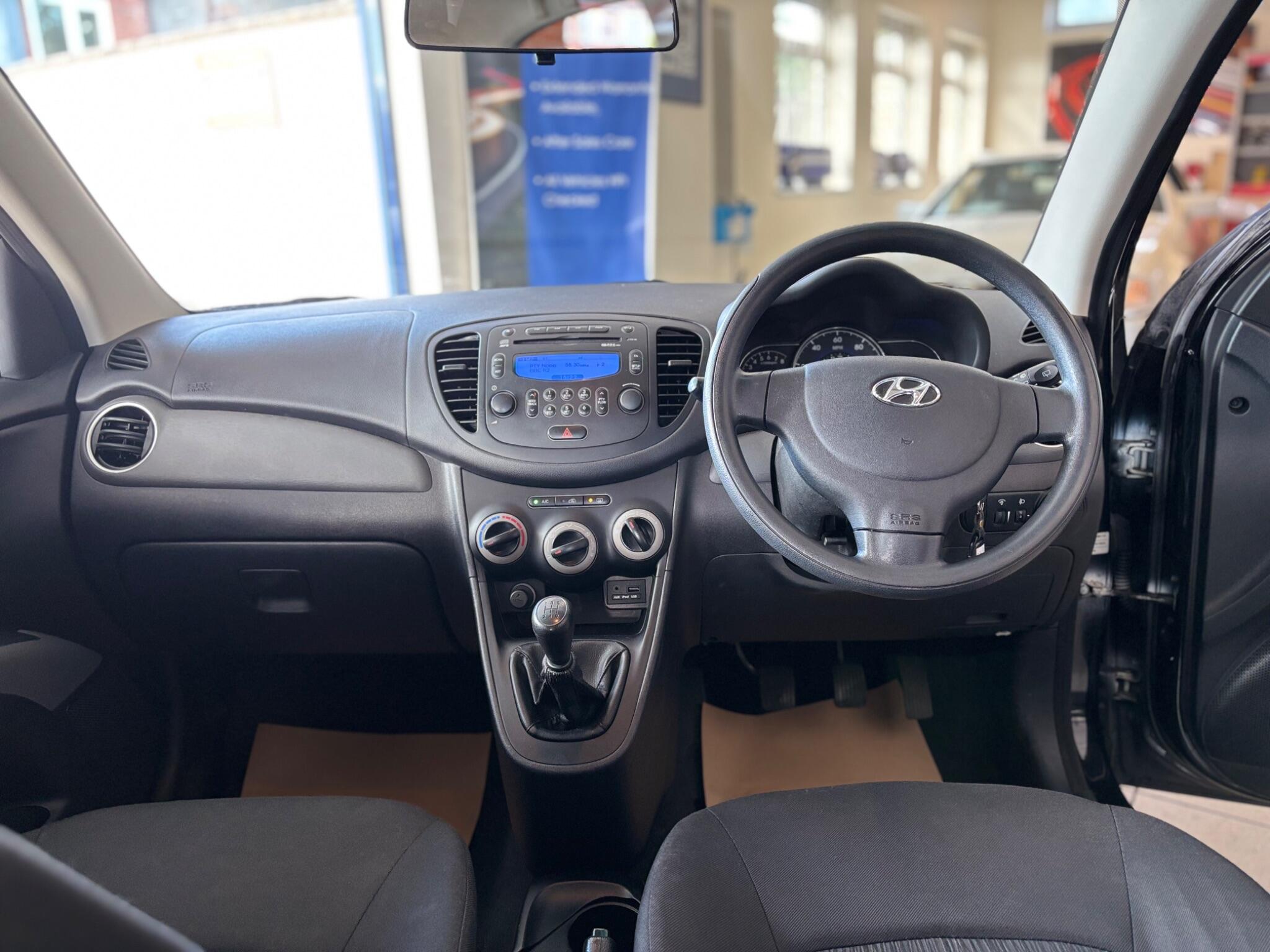 Hyundai I10 view 10