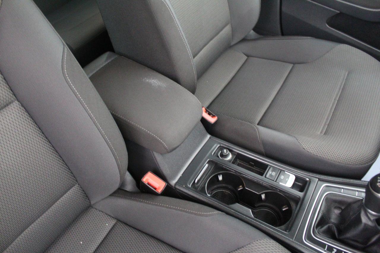 Volkswagen Golf view 43