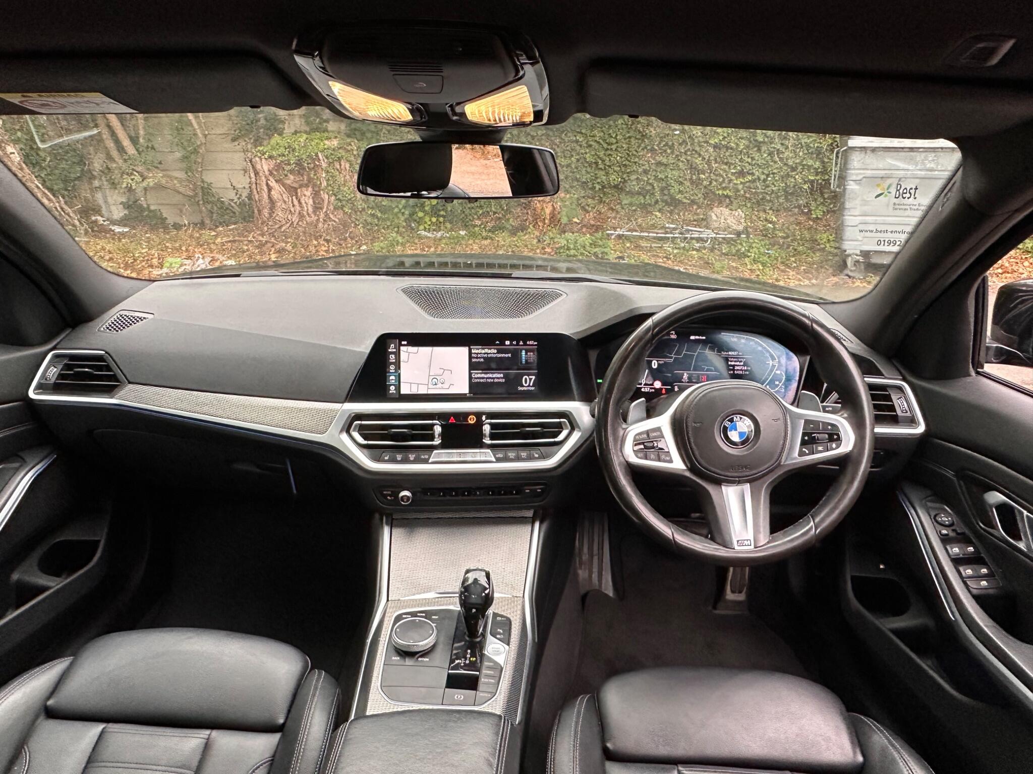BMW 3 Series view 14