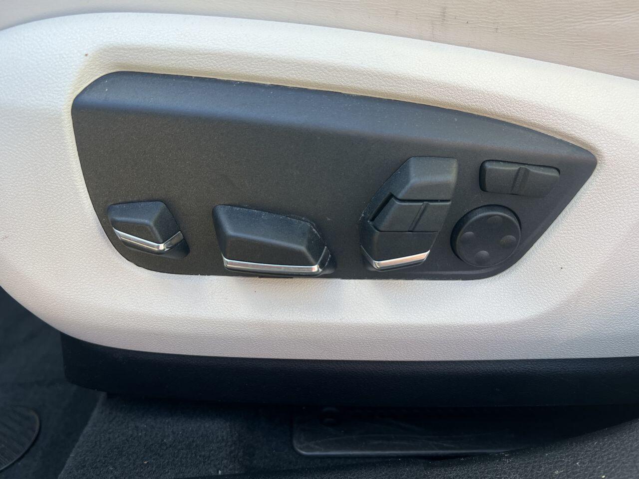 BMW 5 Series view 30