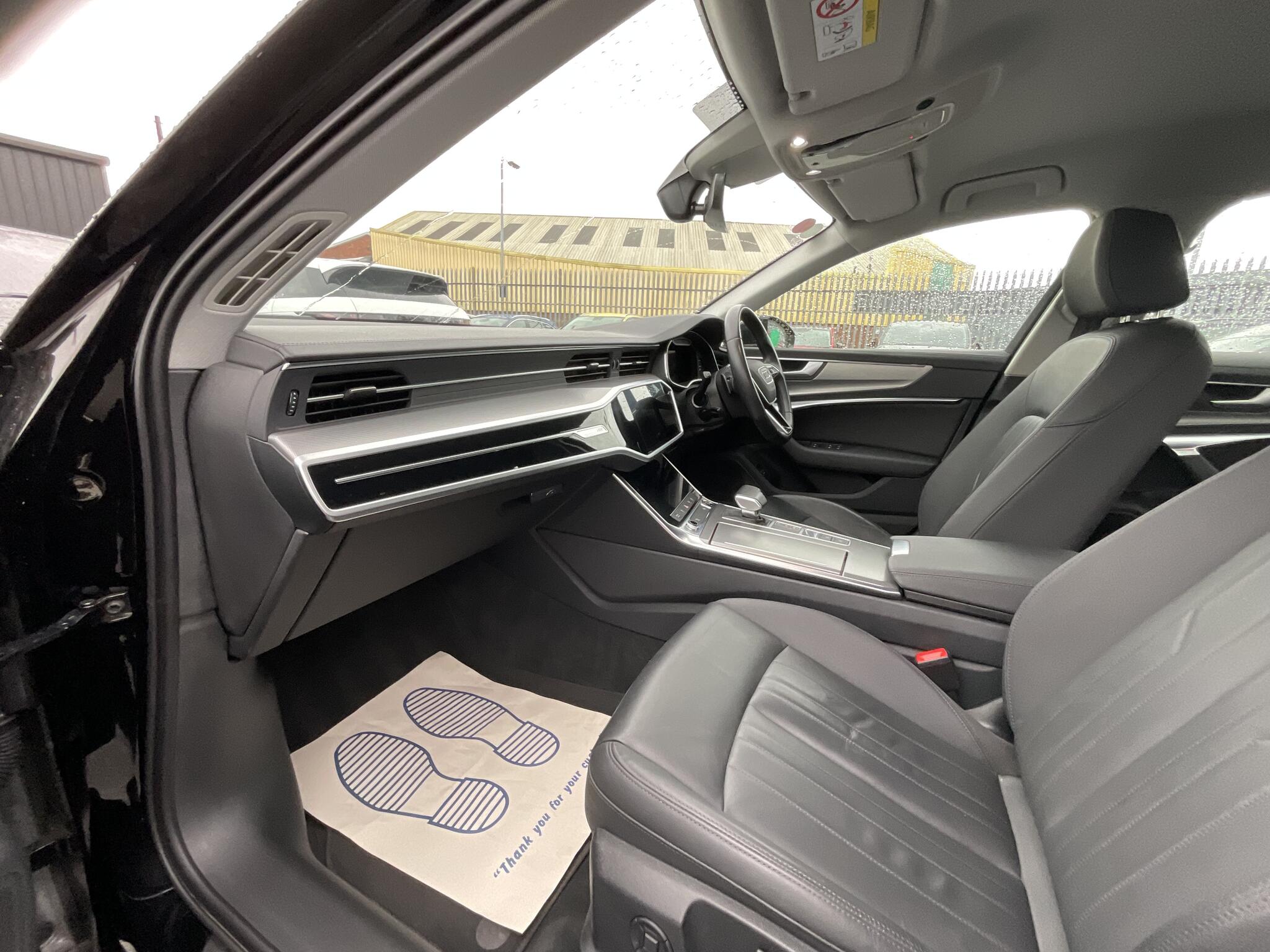 Audi A6 view 37