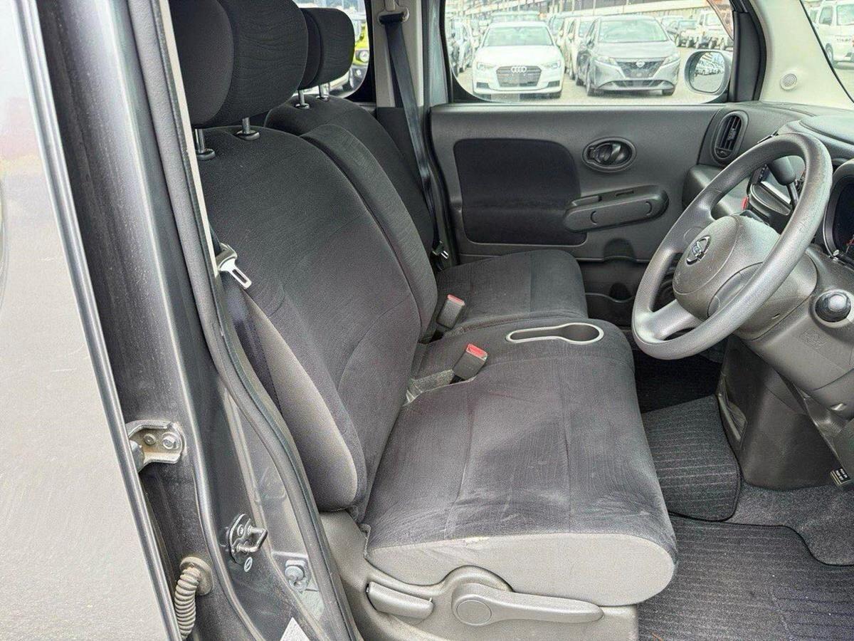 Nissan Cube view 9