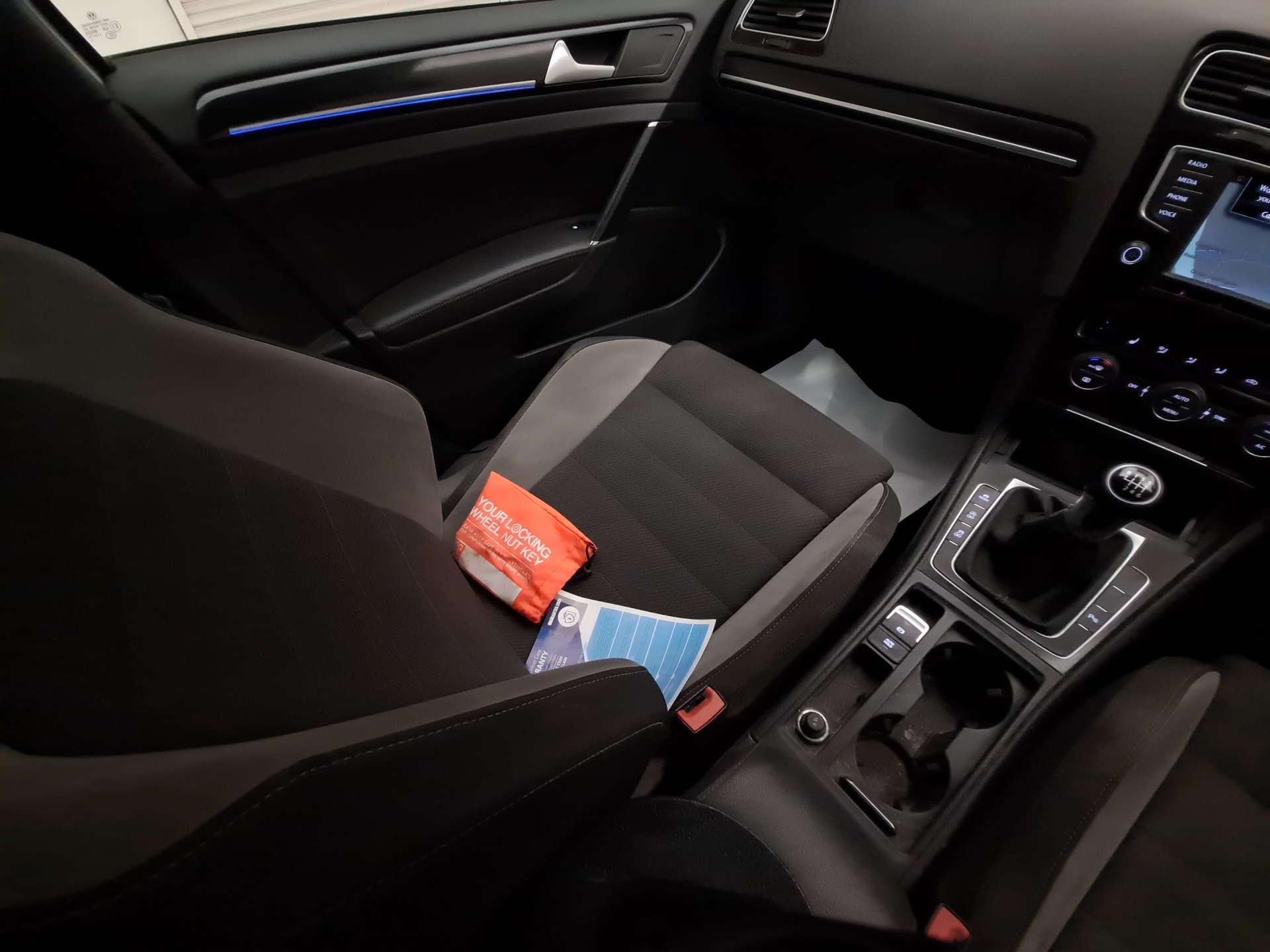 Volkswagen Golf view 10