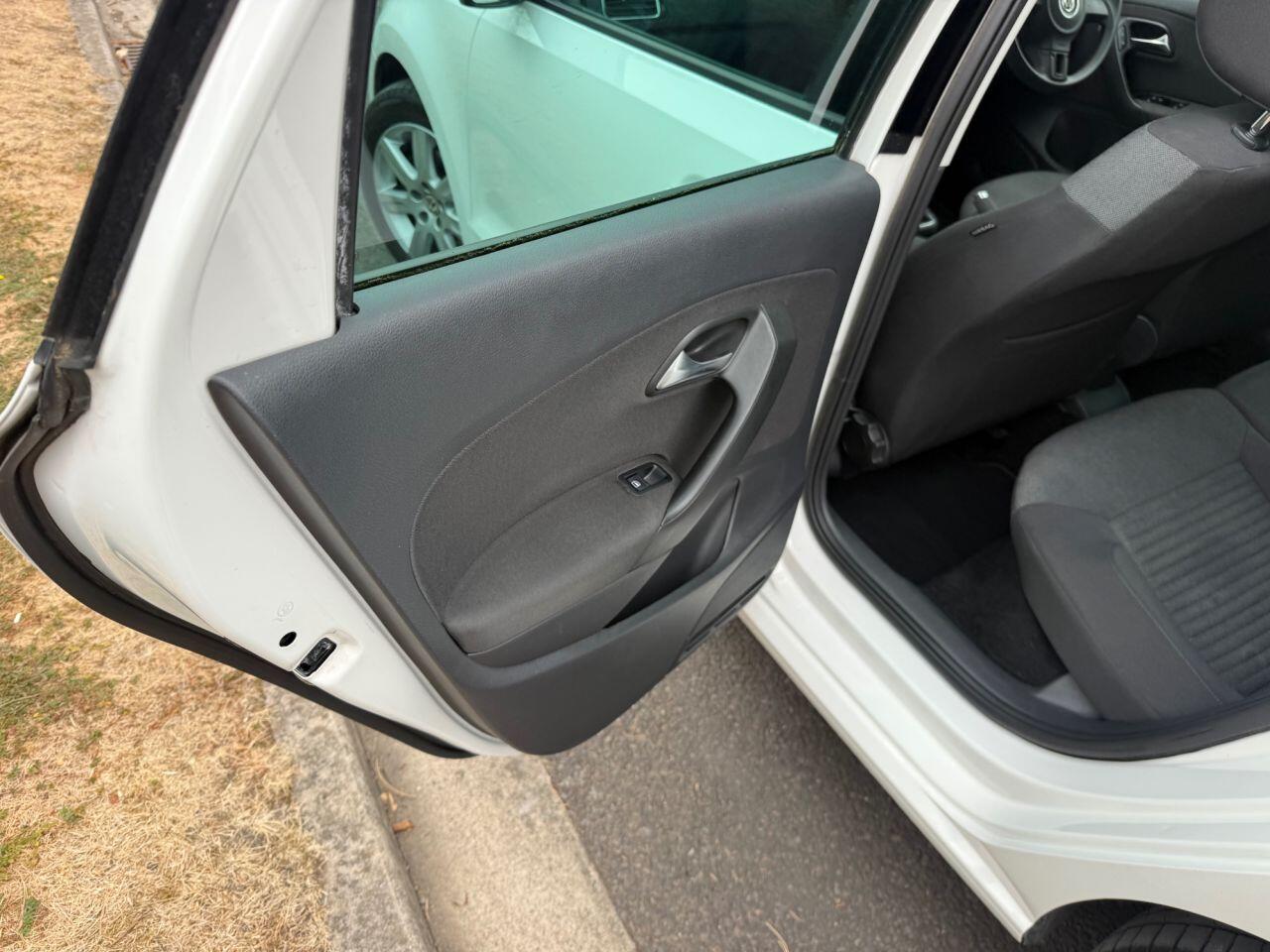 Volkswagen Polo view 43