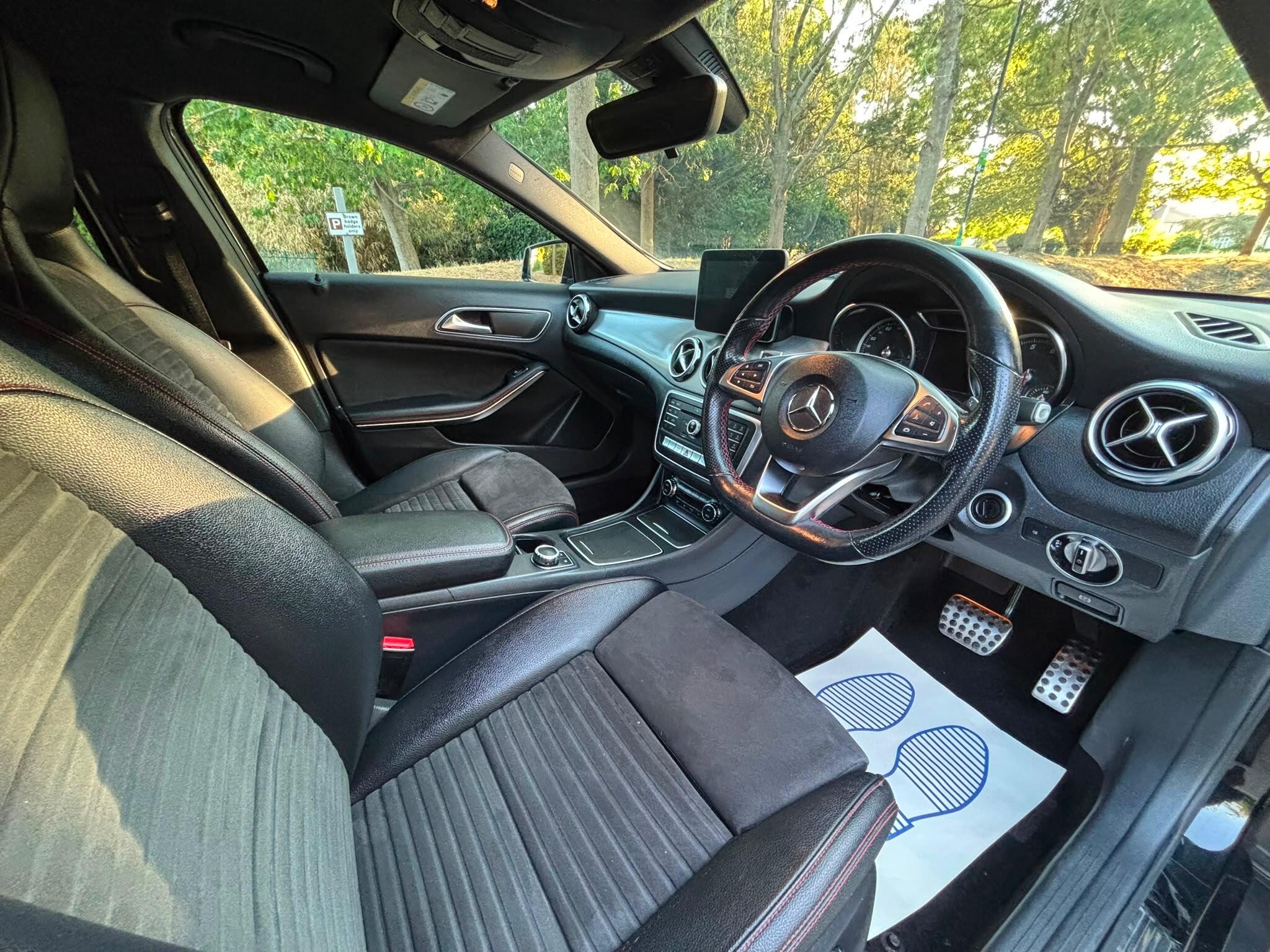 Mercedes-Benz Gla view 9