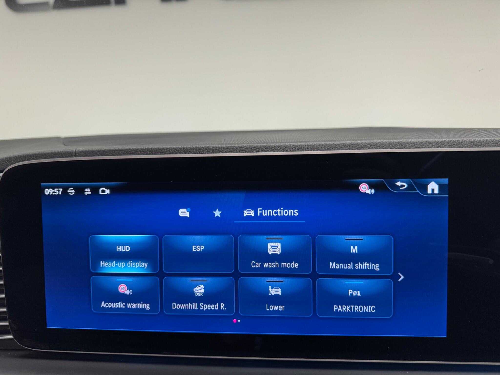 Mercedes-Benz Gle view 22