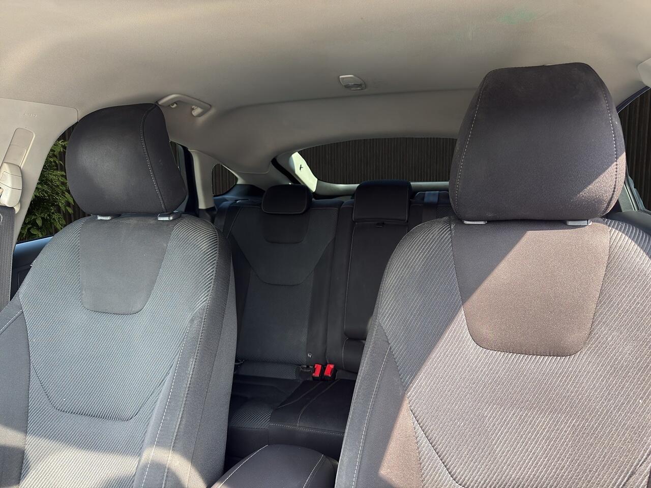 Ford Mondeo view 20