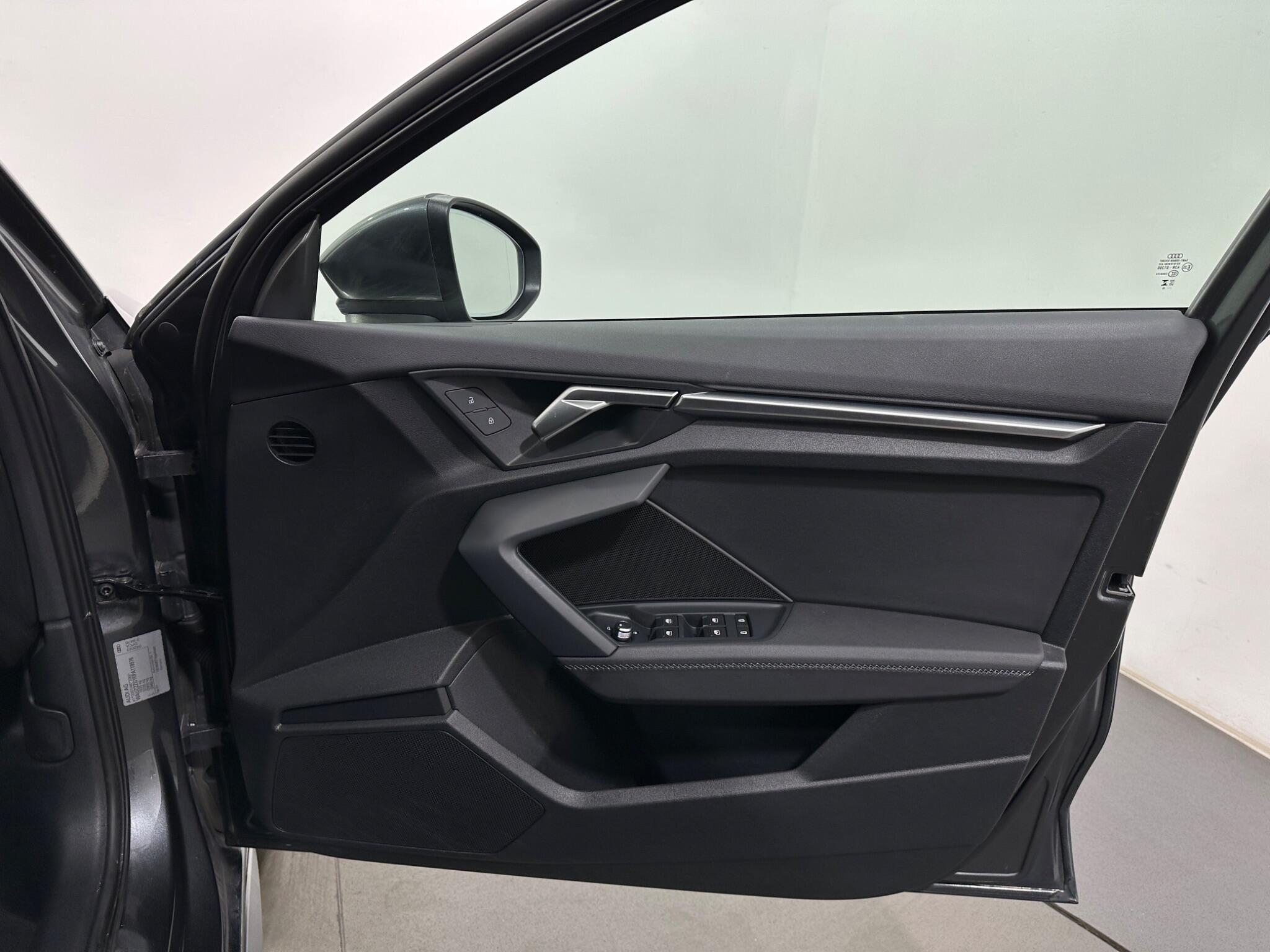 Audi A3 view 32