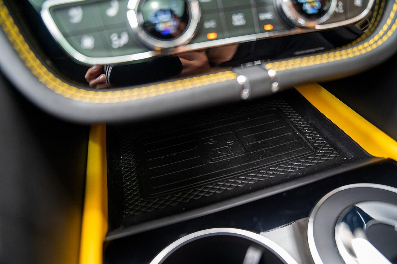 Bentley Bentayga view 104