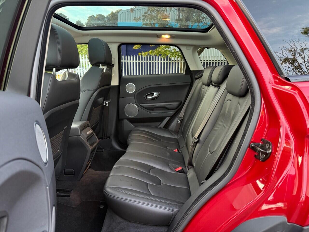Land Rover Range Rover Evoque view 31
