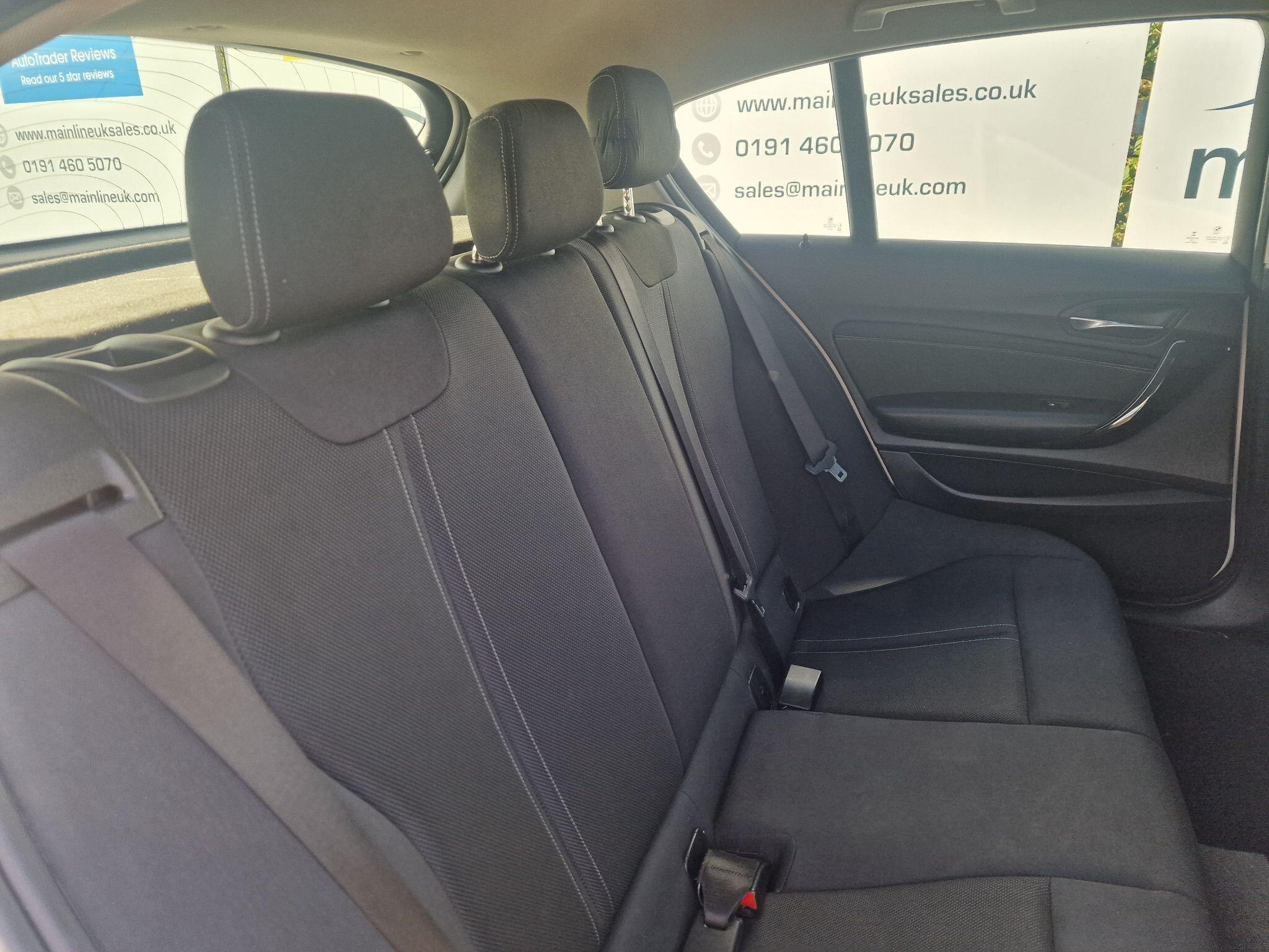 BMW 1 Series view 29
