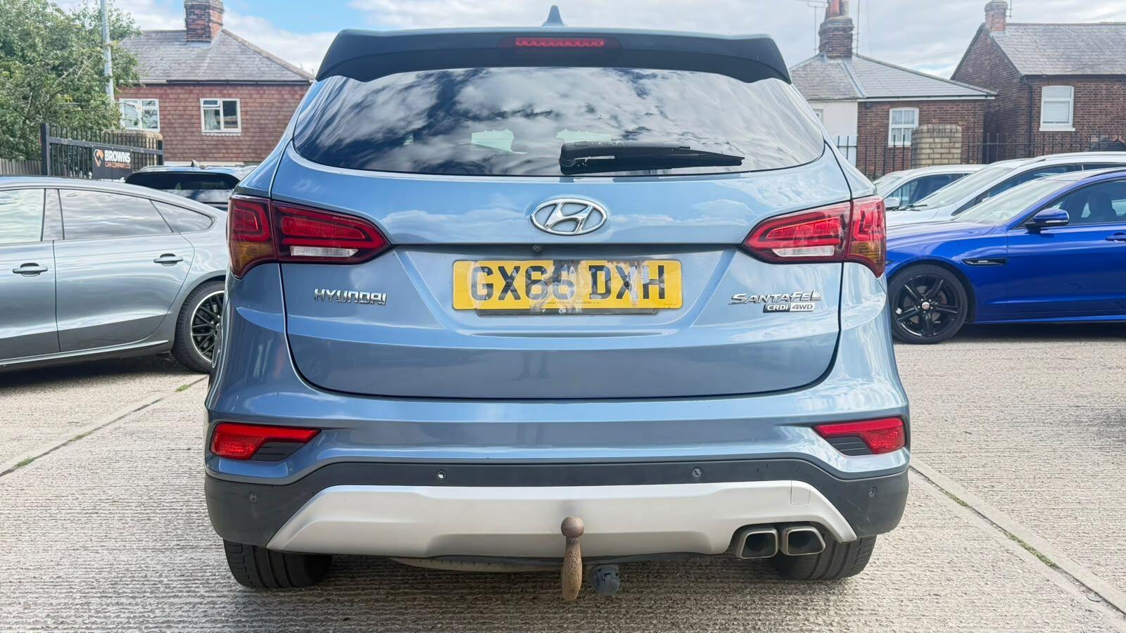 Hyundai Santa Fe view 4