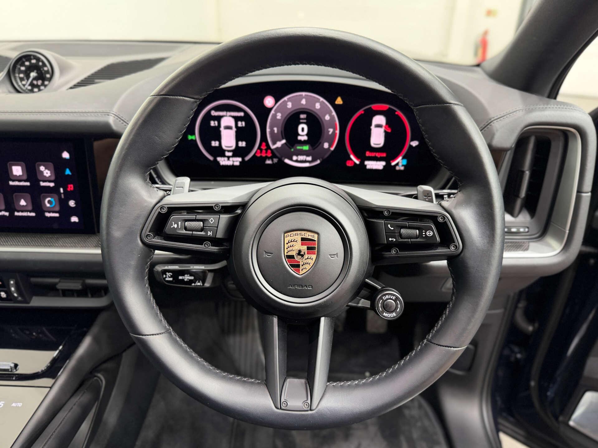 Porsche Cayenne view 21