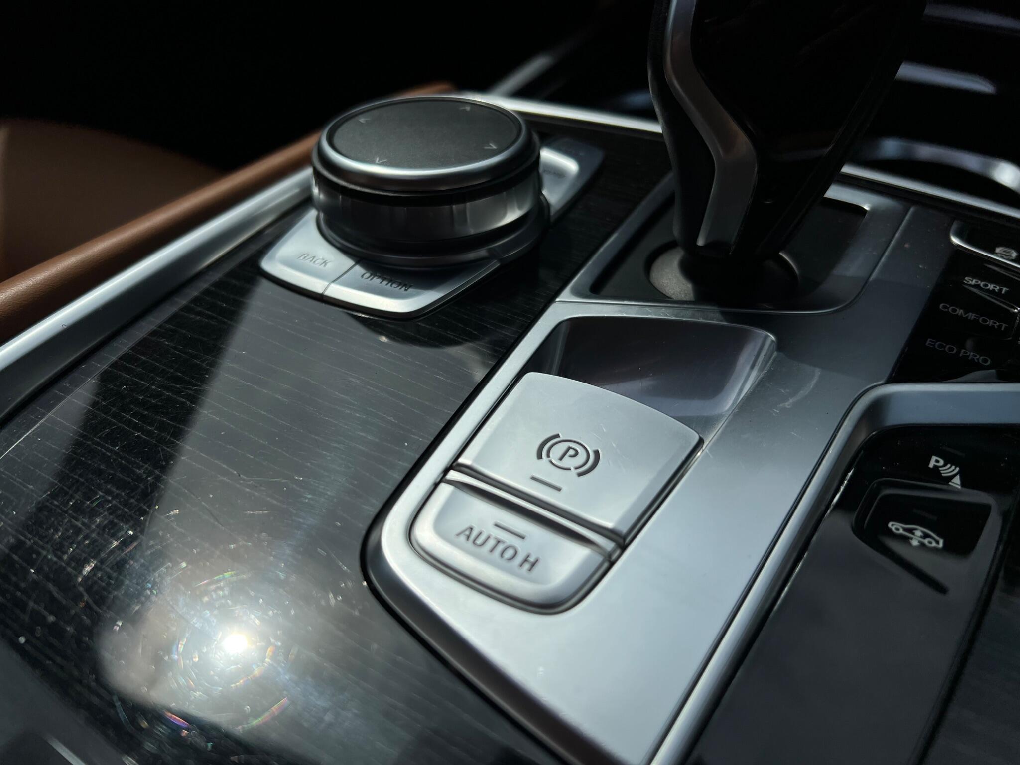 BMW 7 Series view 54