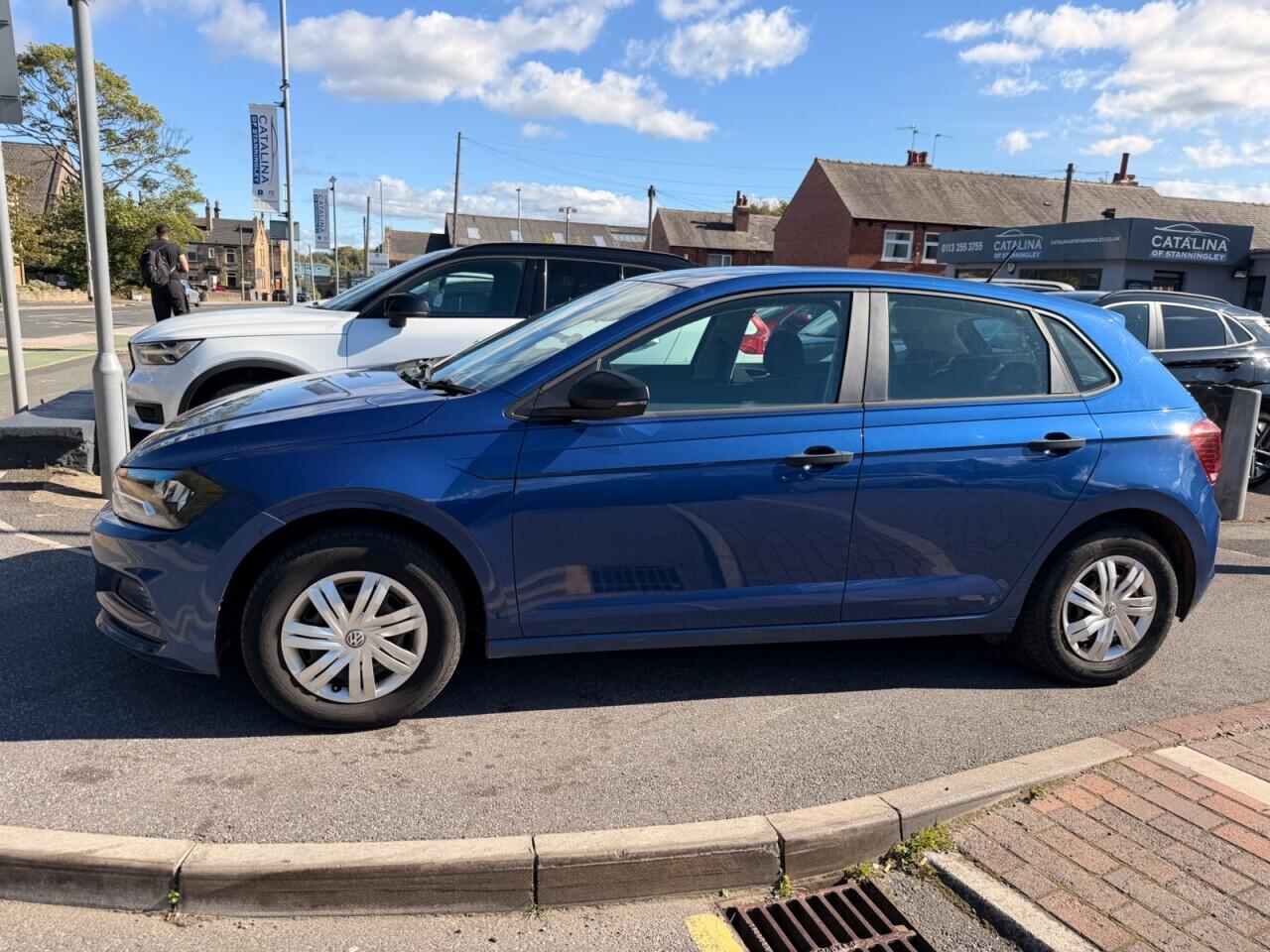 Volkswagen Polo view 5