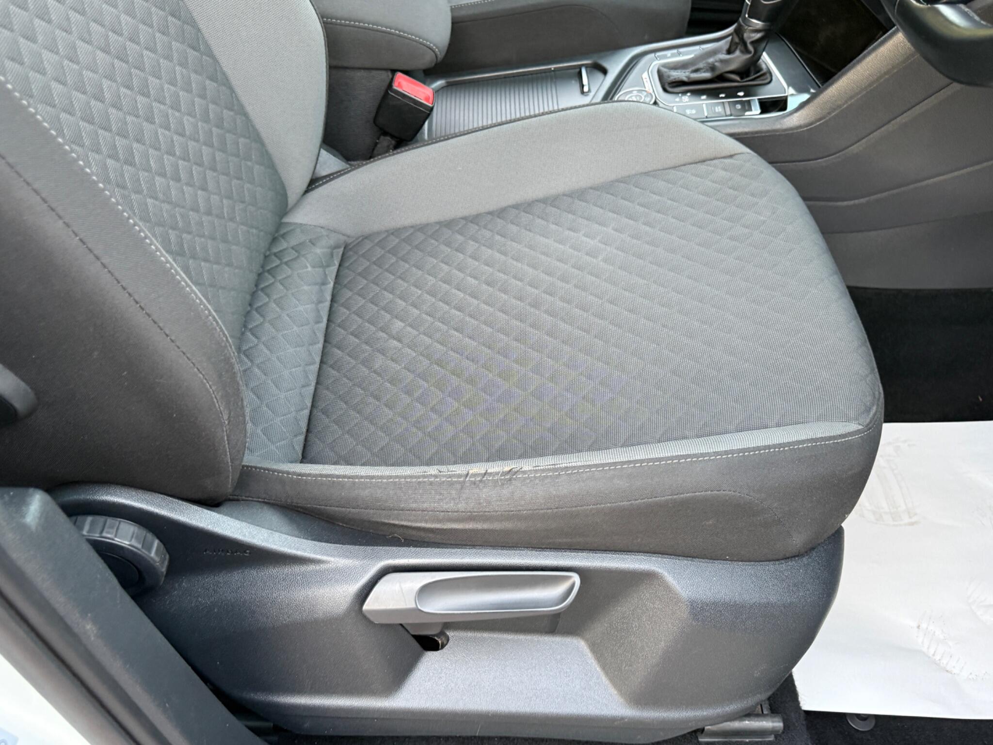 Volkswagen Tiguan - Image 38