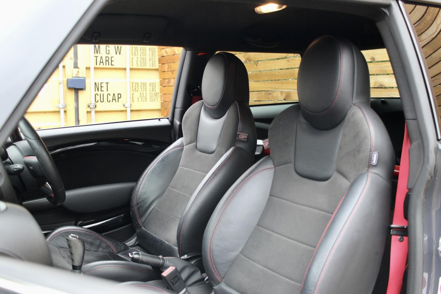 Mini Hatch view 10
