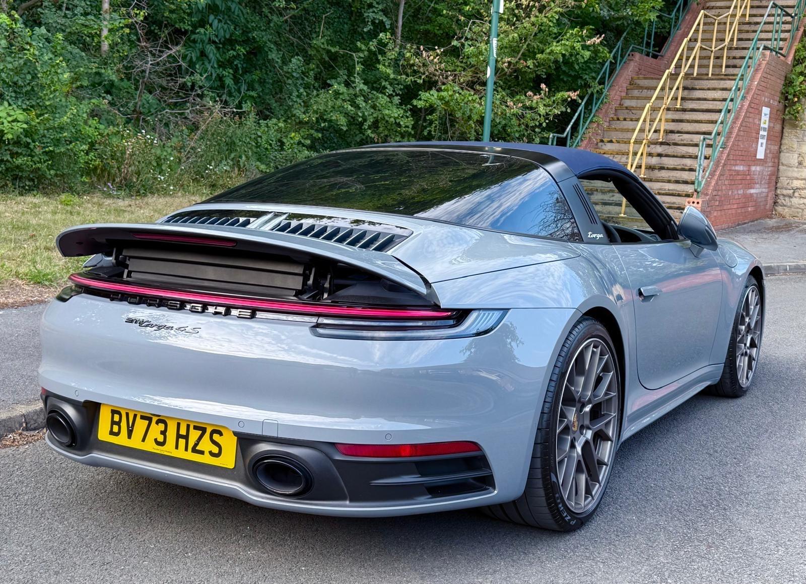 Porsche 911 view 38