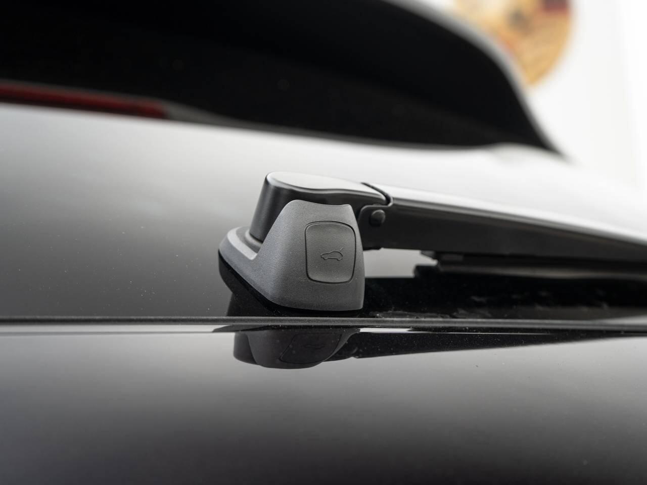 Porsche Macan view 10