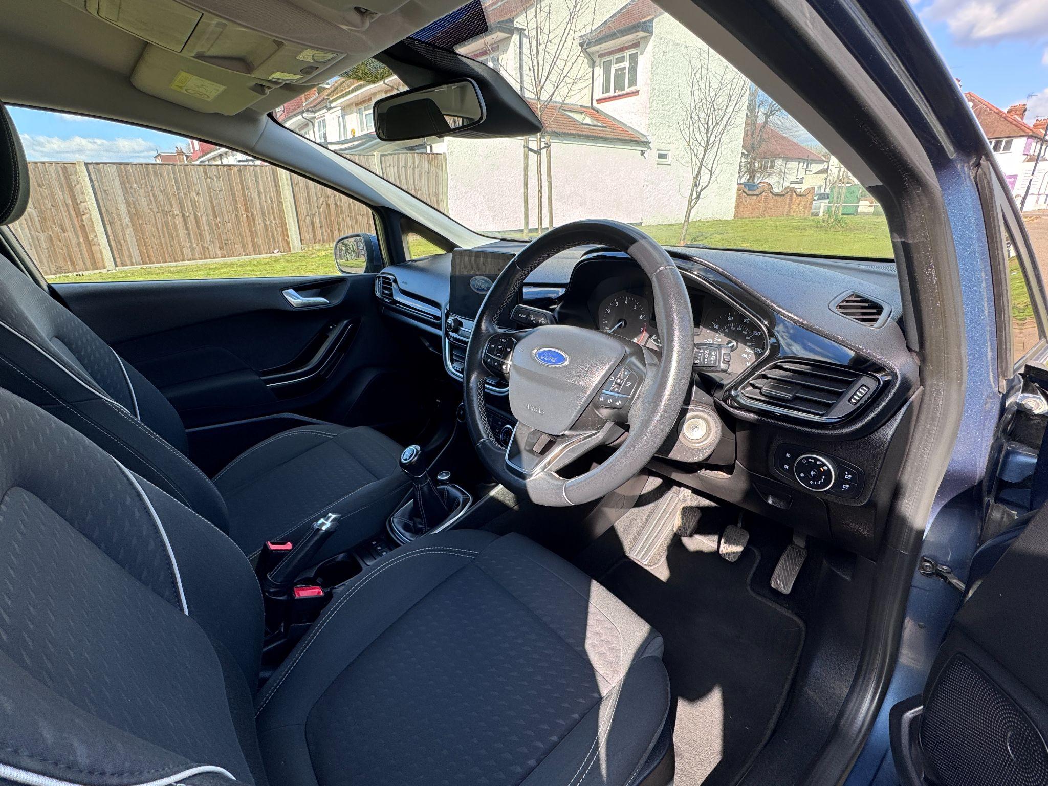 2018 Ford Fiesta image 14