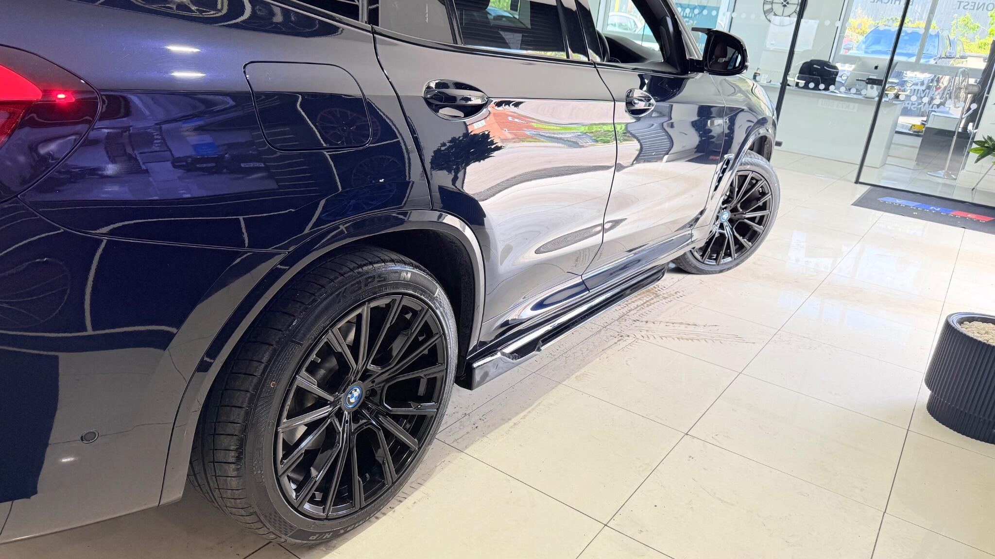 BMW X3 view 10