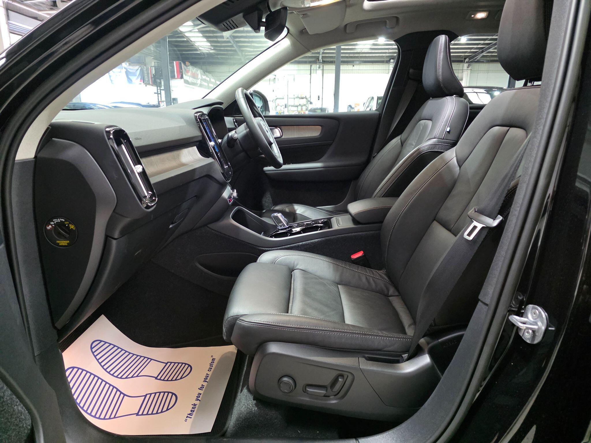 Volvo XC40 view 32