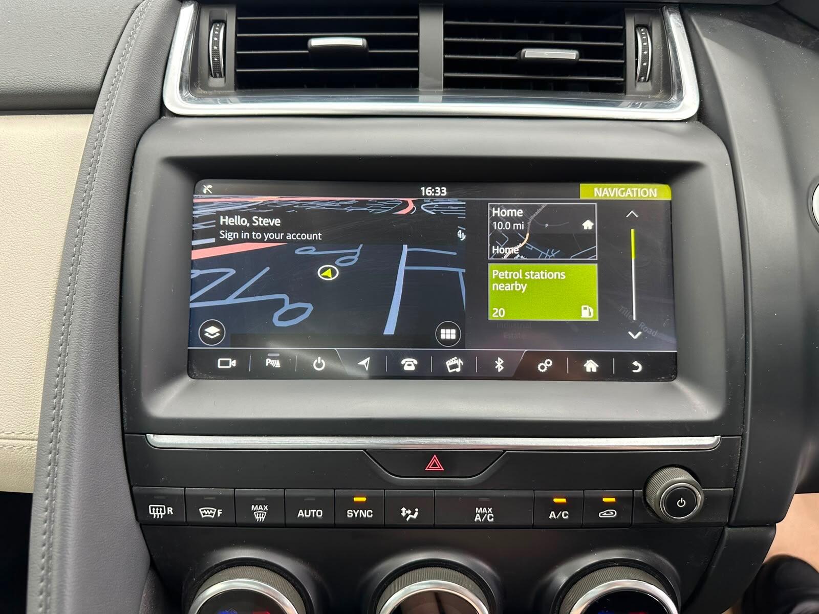 Jaguar E-Pace view 40