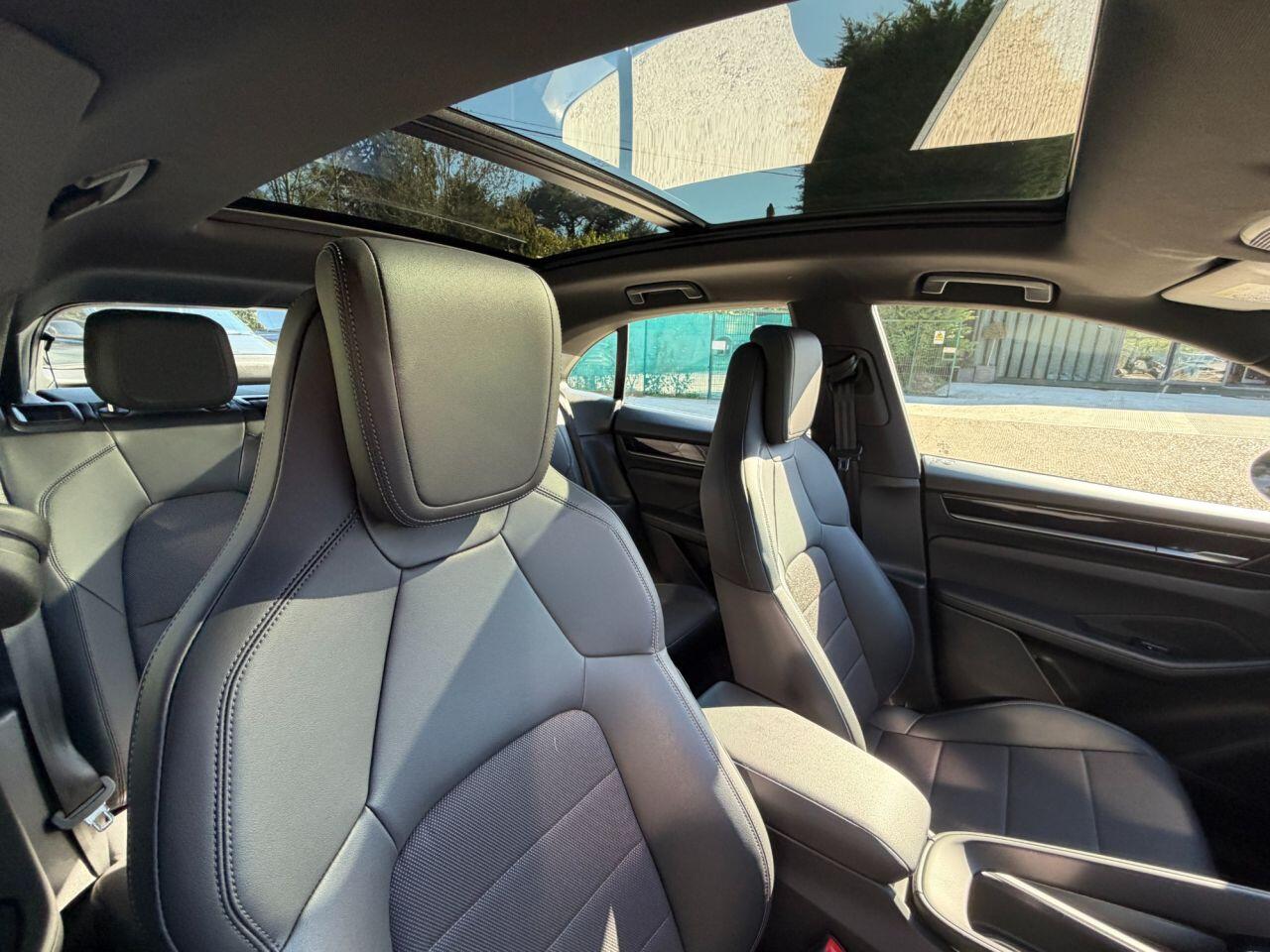 Porsche Macan view 42