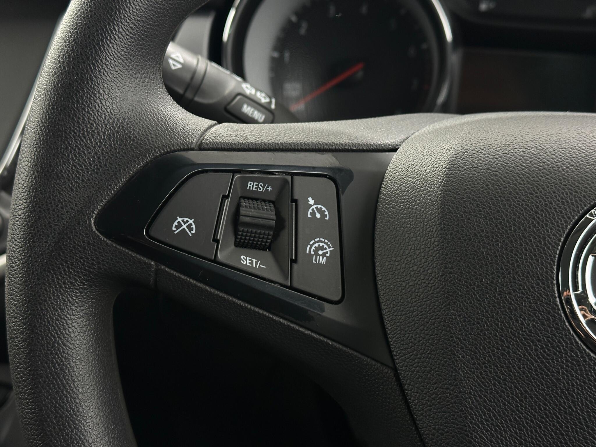 Vauxhall Astra view 15