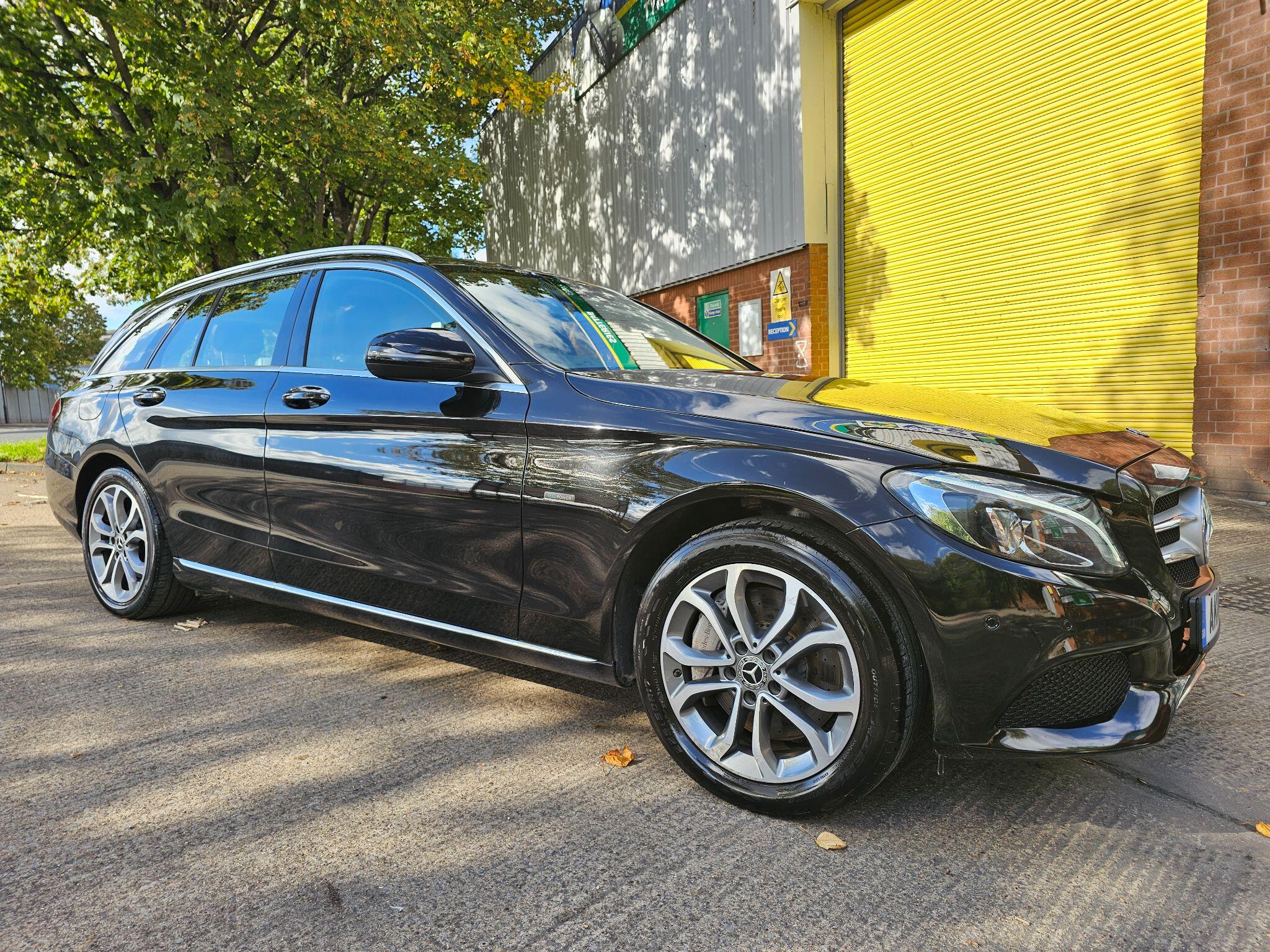 Mercedes-Benz C-Class view 4