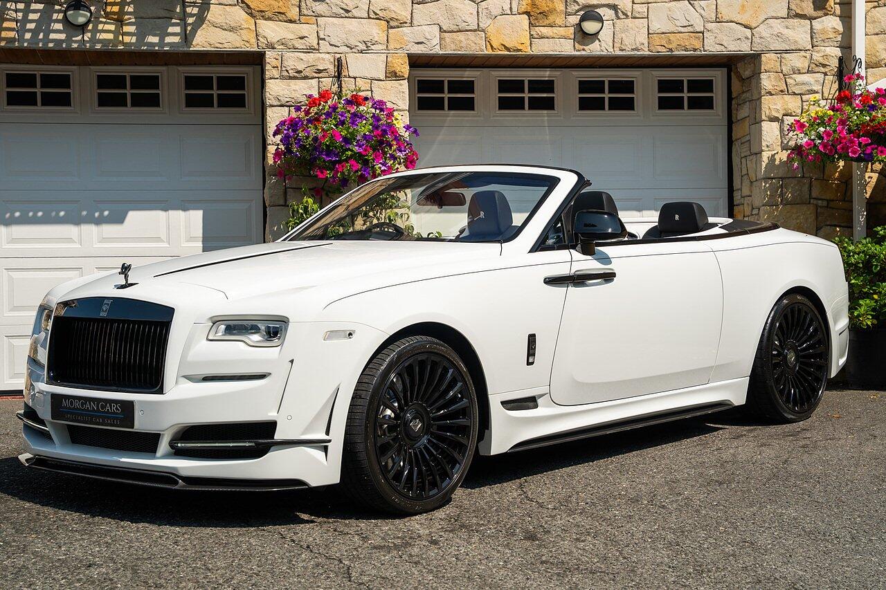 Rolls-Royce Dawn view 46