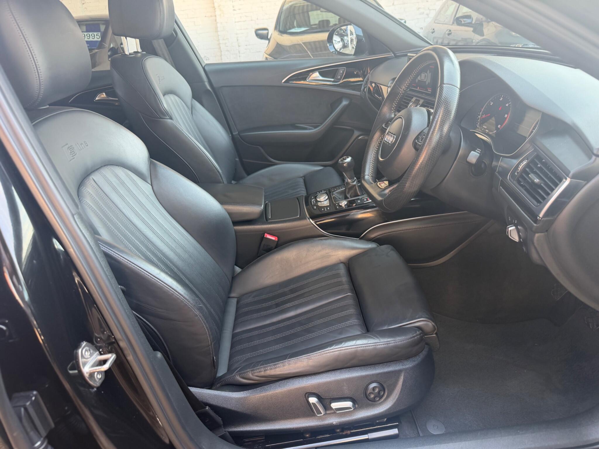 Audi A6 view 13